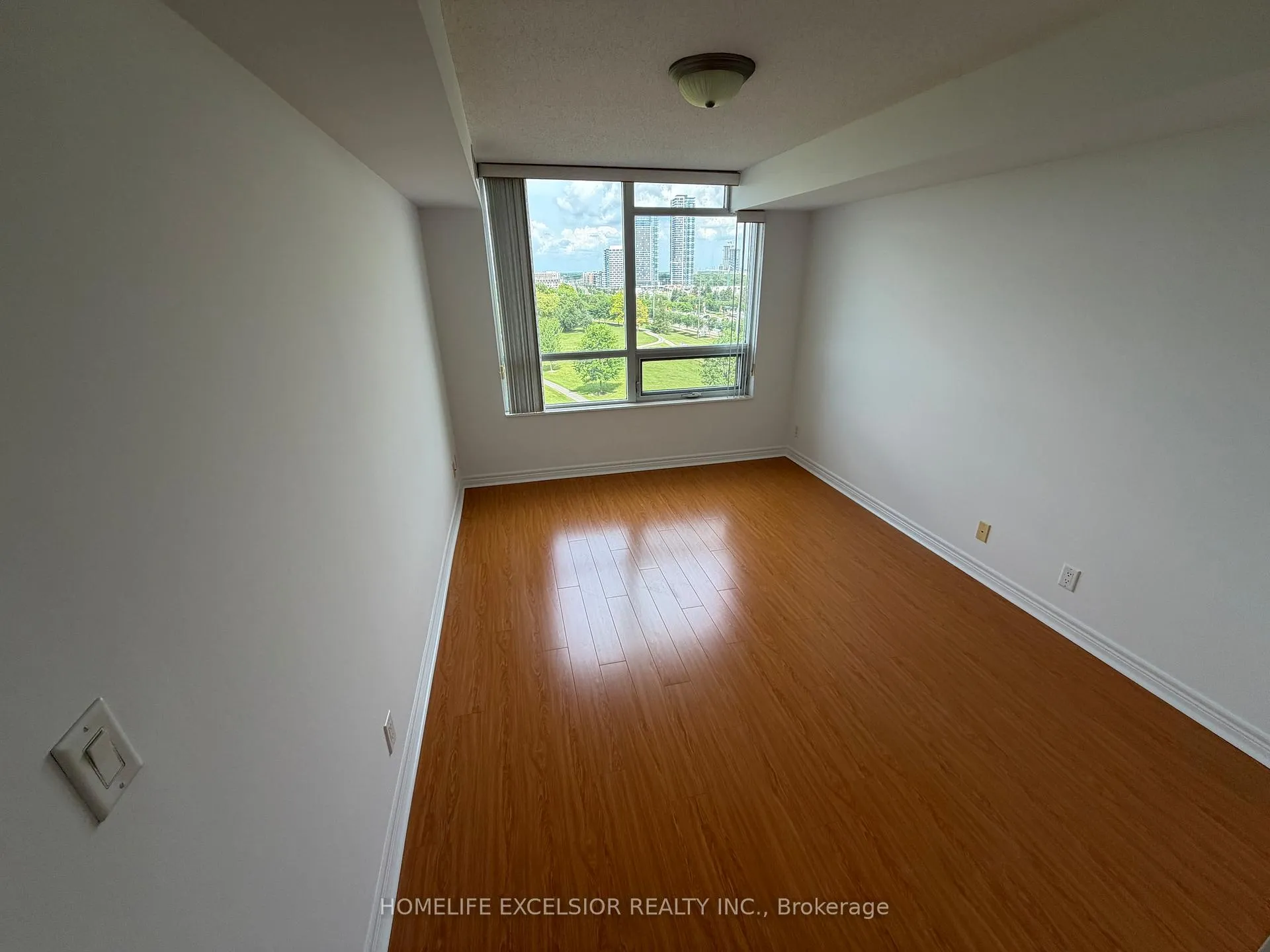 Photo 7 of Unit 825, 33 Cox Boulevard, Markham, Unionville — HOMEH