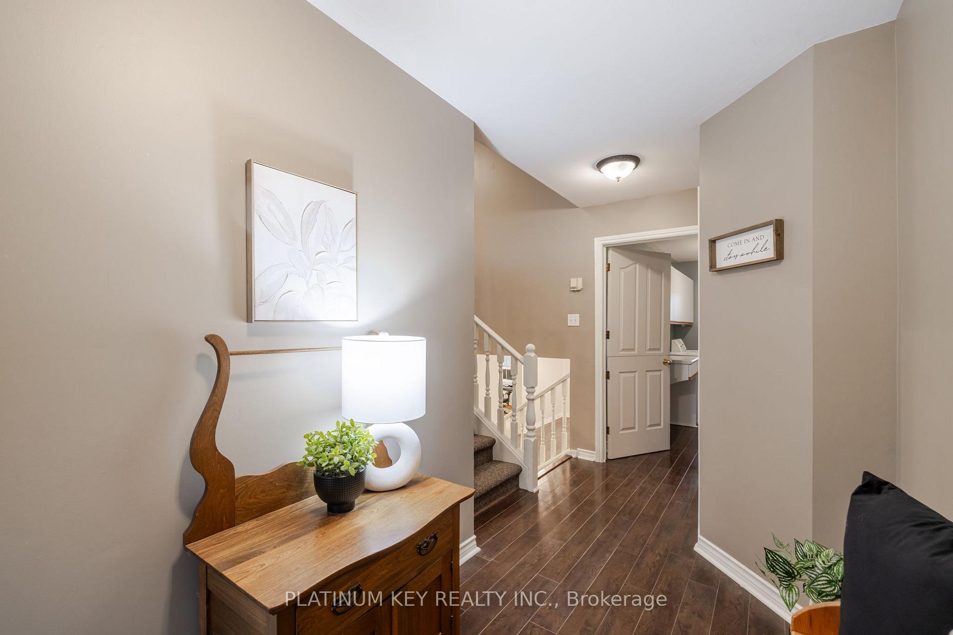 Photo 5 of 2245 Trillium Way, Strathroy-Caradoc, Mount Brydges — HOMEH