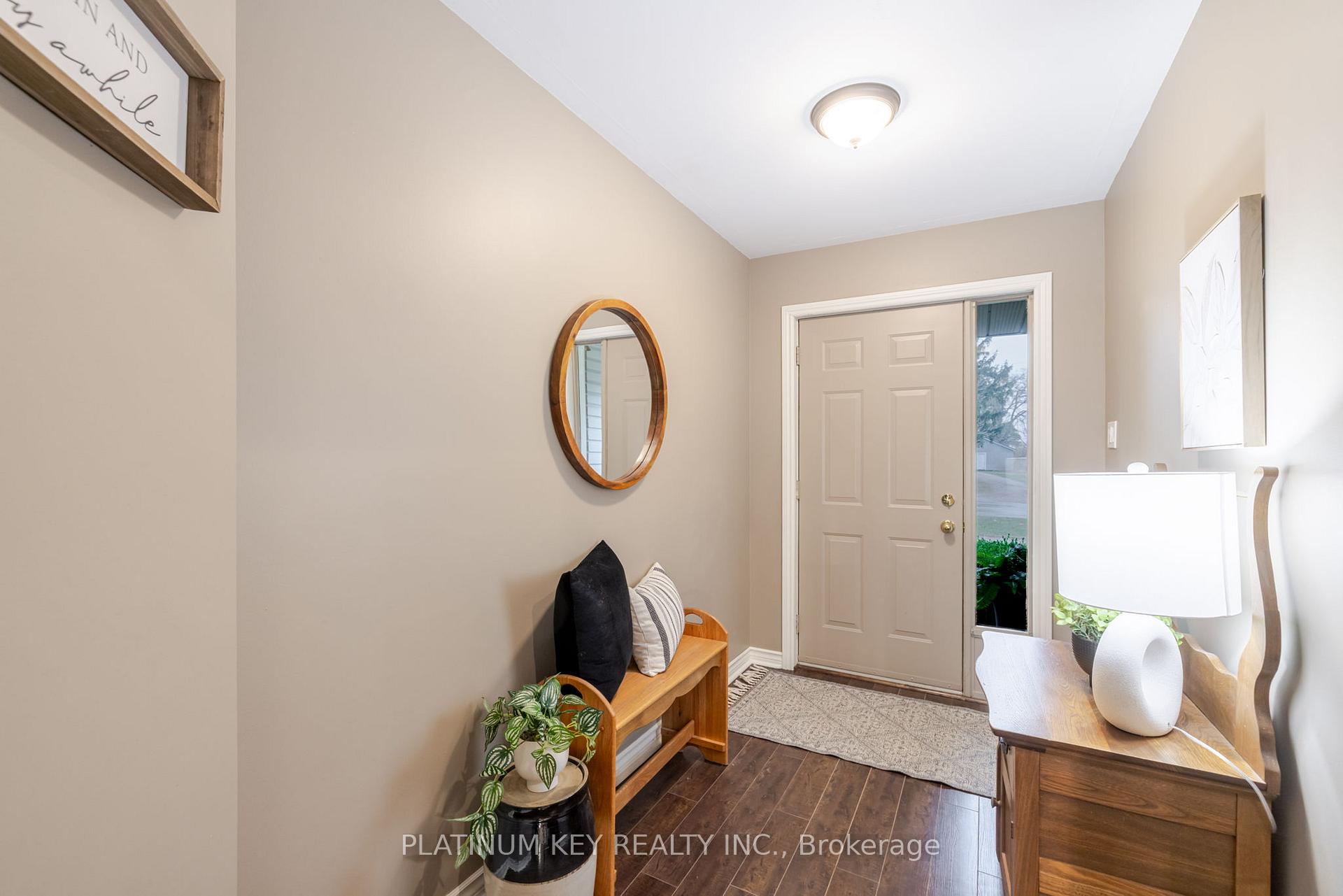 Photo 6 of 2245 Trillium Way, Strathroy-Caradoc, Mount Brydges — HOMEH