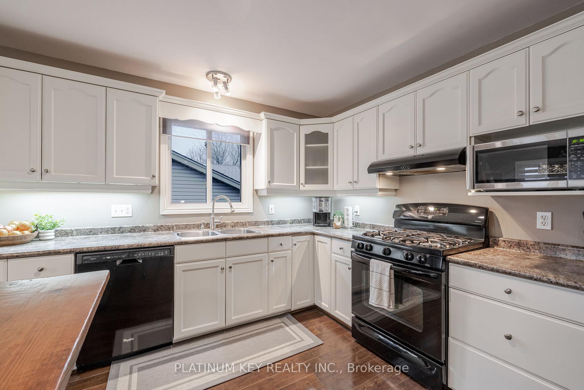 Photo 11 of 2245 Trillium Way, Strathroy-Caradoc, Mount Brydges — HOMEH