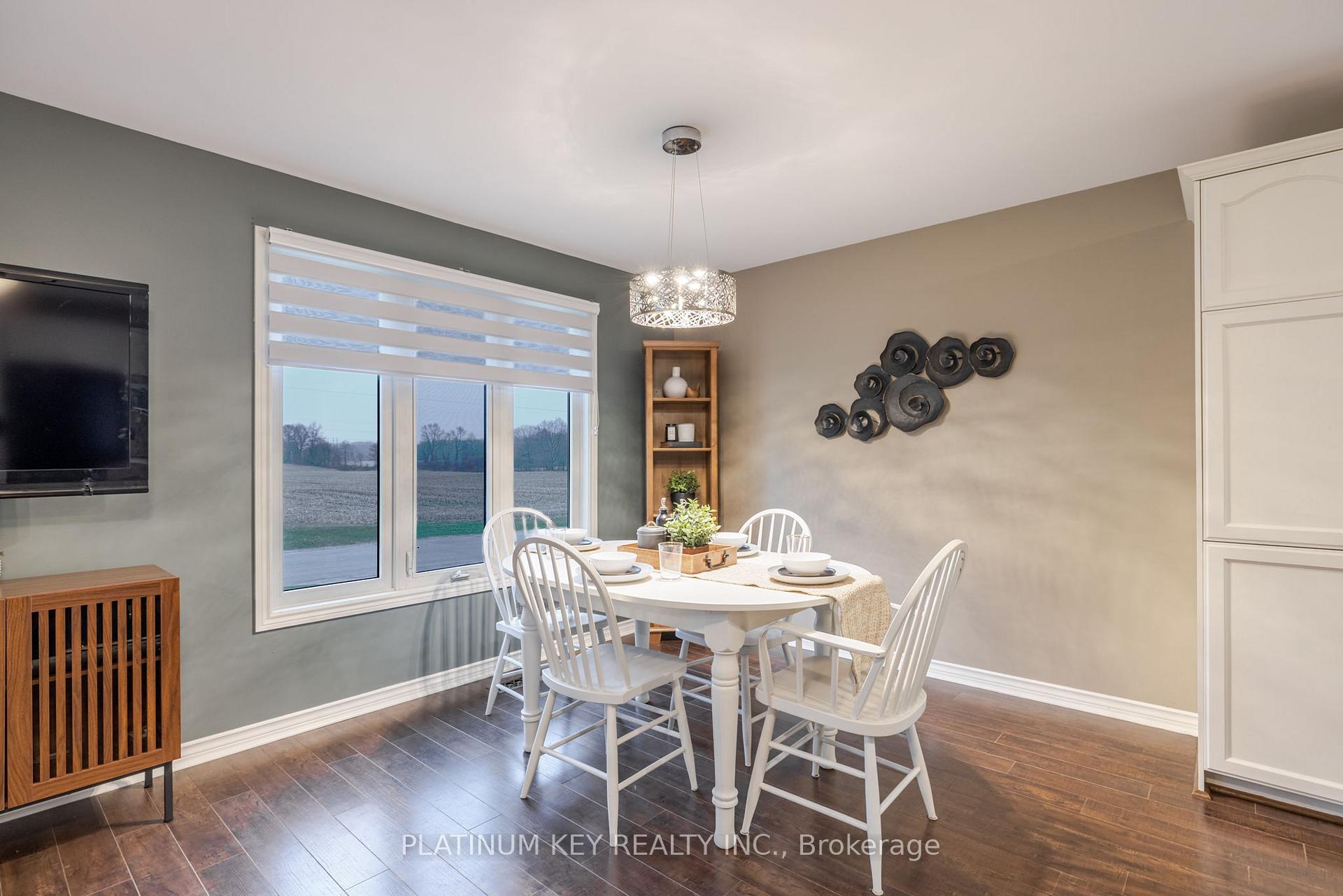 Photo 15 of 2245 Trillium Way, Strathroy-Caradoc, Mount Brydges — HOMEH