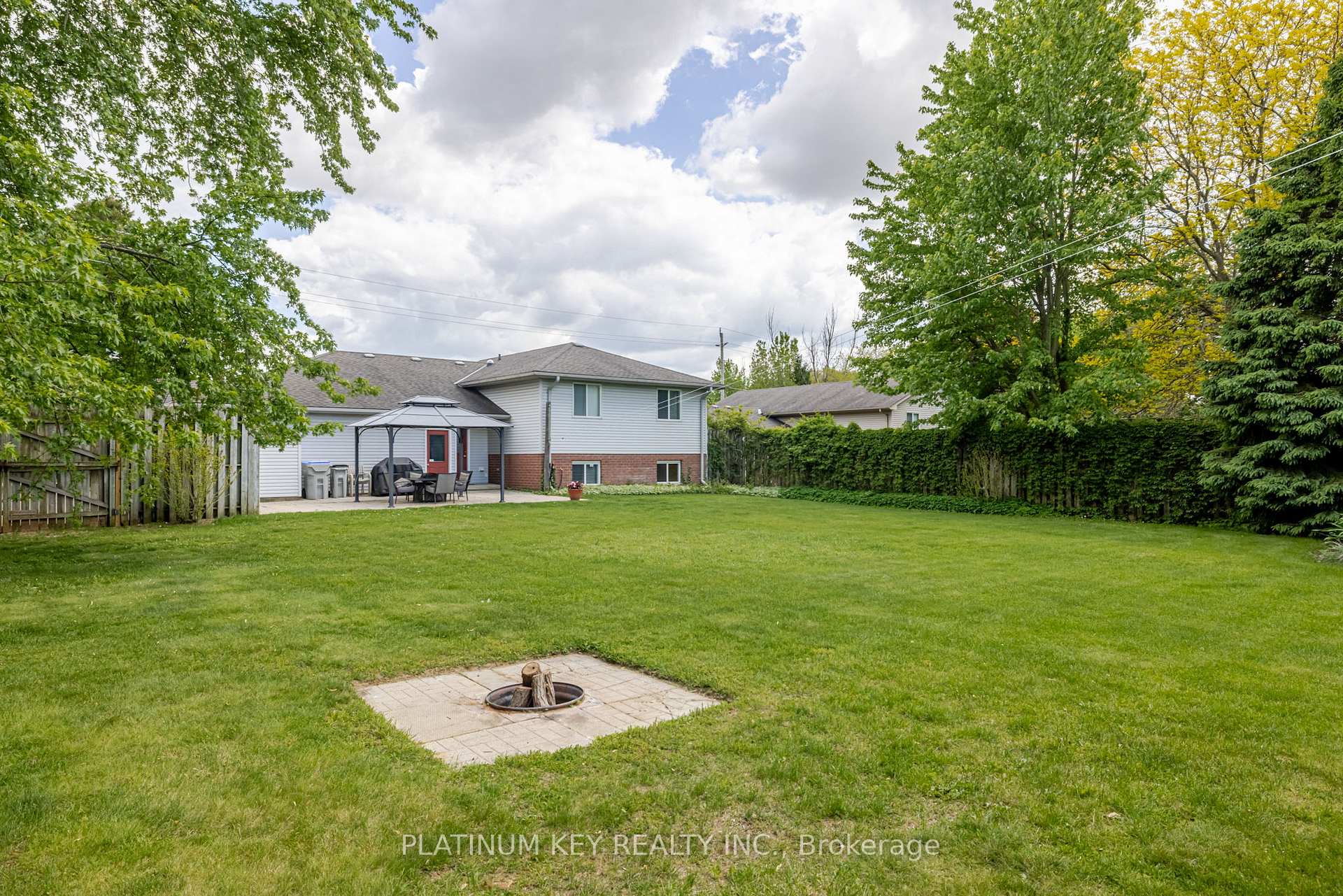 Photo 30 of 2245 Trillium Way, Strathroy-Caradoc, Mount Brydges — HOMEH