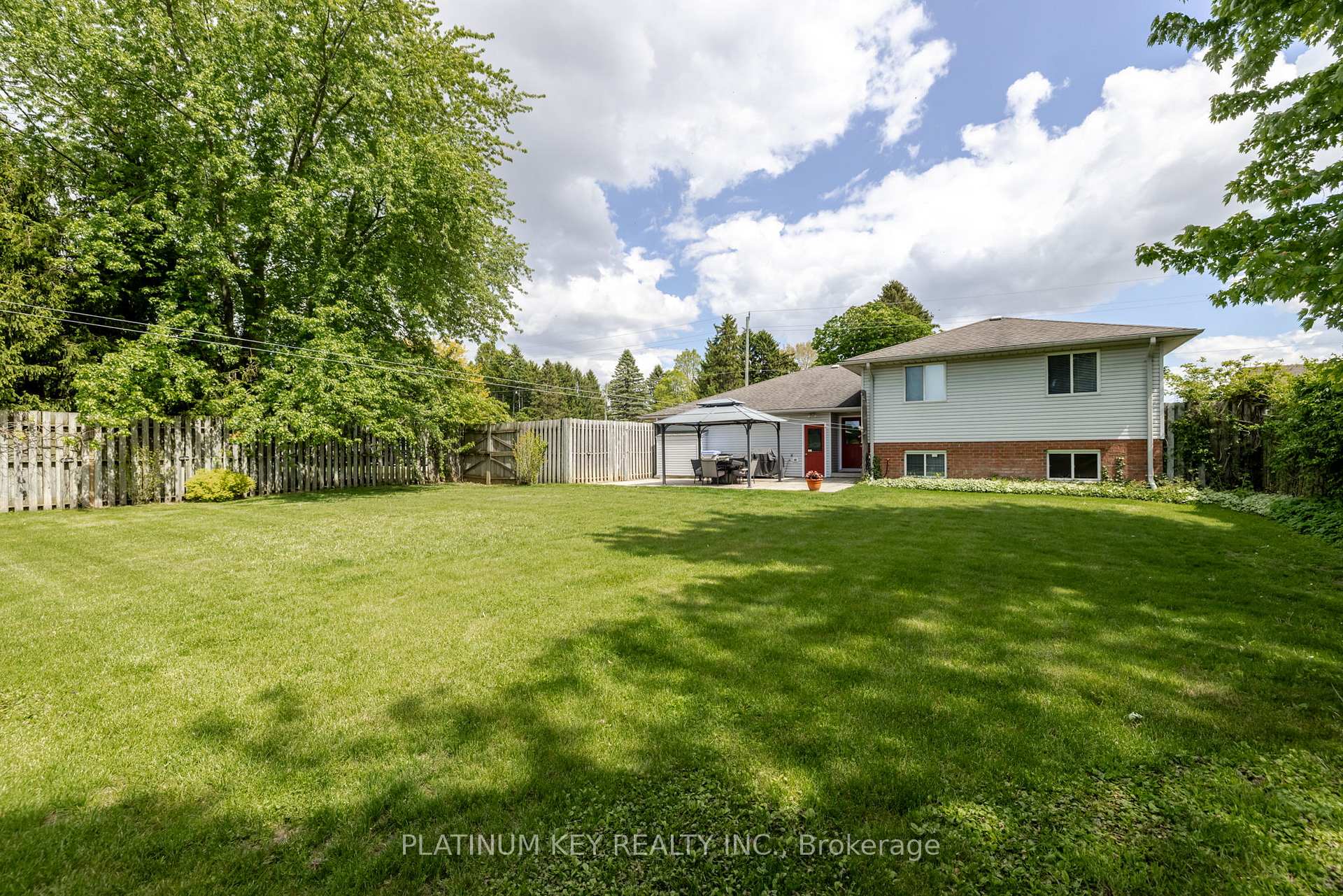 Photo 32 of 2245 Trillium Way, Strathroy-Caradoc, Mount Brydges — HOMEH