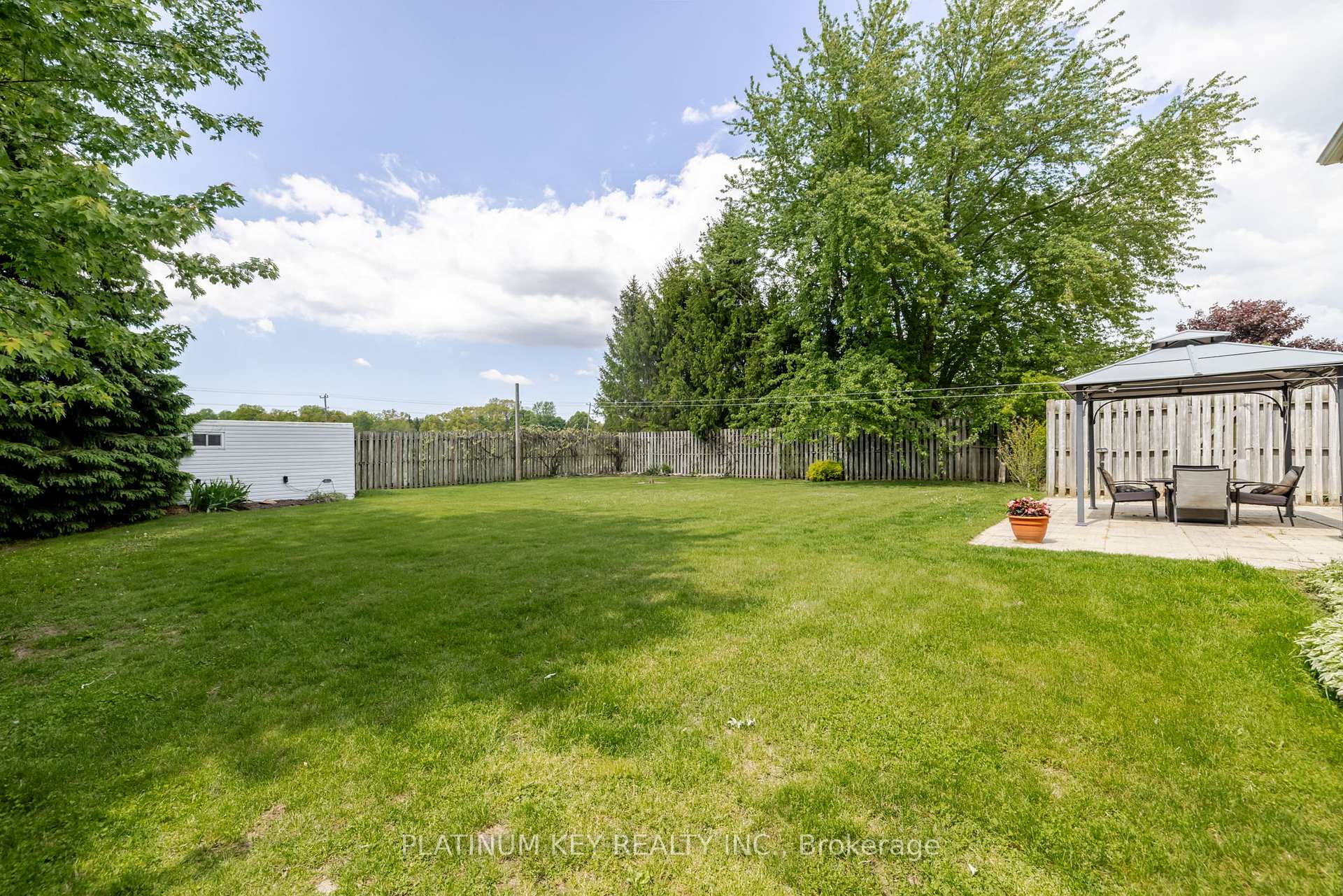 Photo 33 of 2245 Trillium Way, Strathroy-Caradoc, Mount Brydges — HOMEH