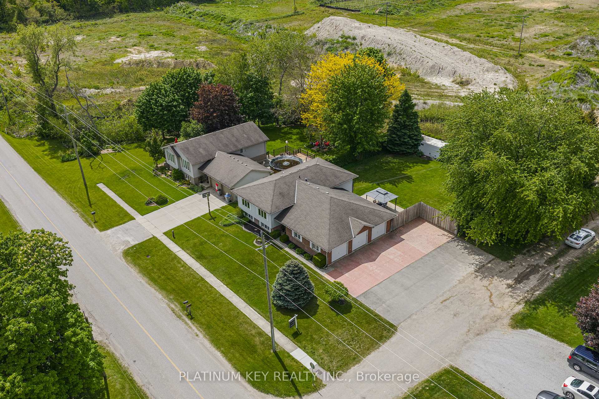 Photo 36 of 2245 Trillium Way, Strathroy-Caradoc, Mount Brydges — HOMEH