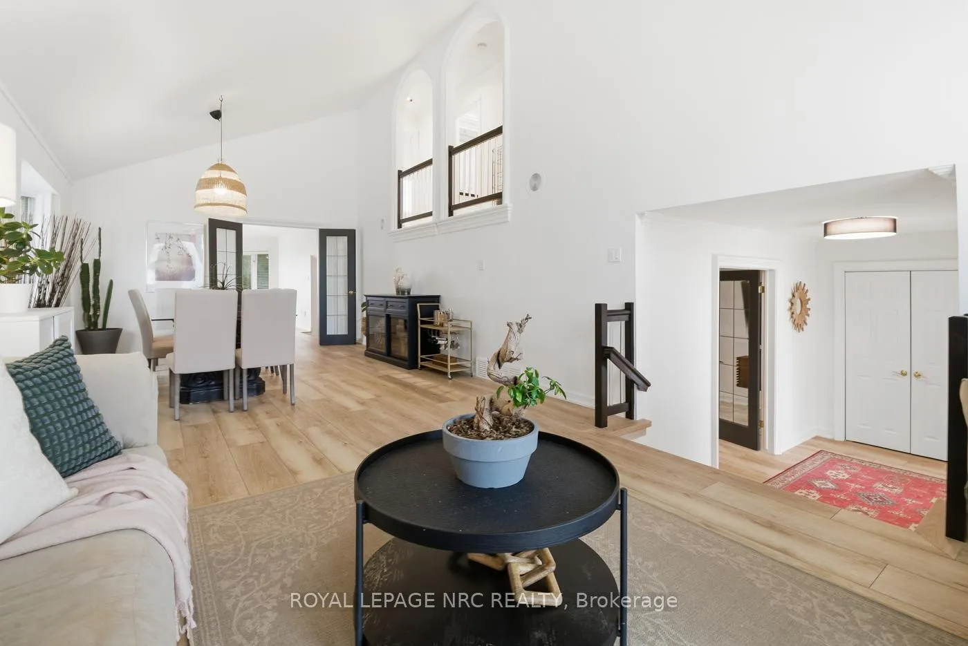 Photo 13 of 12 Fuller Crescent, Thorold, Confederation Heights — HOMEH