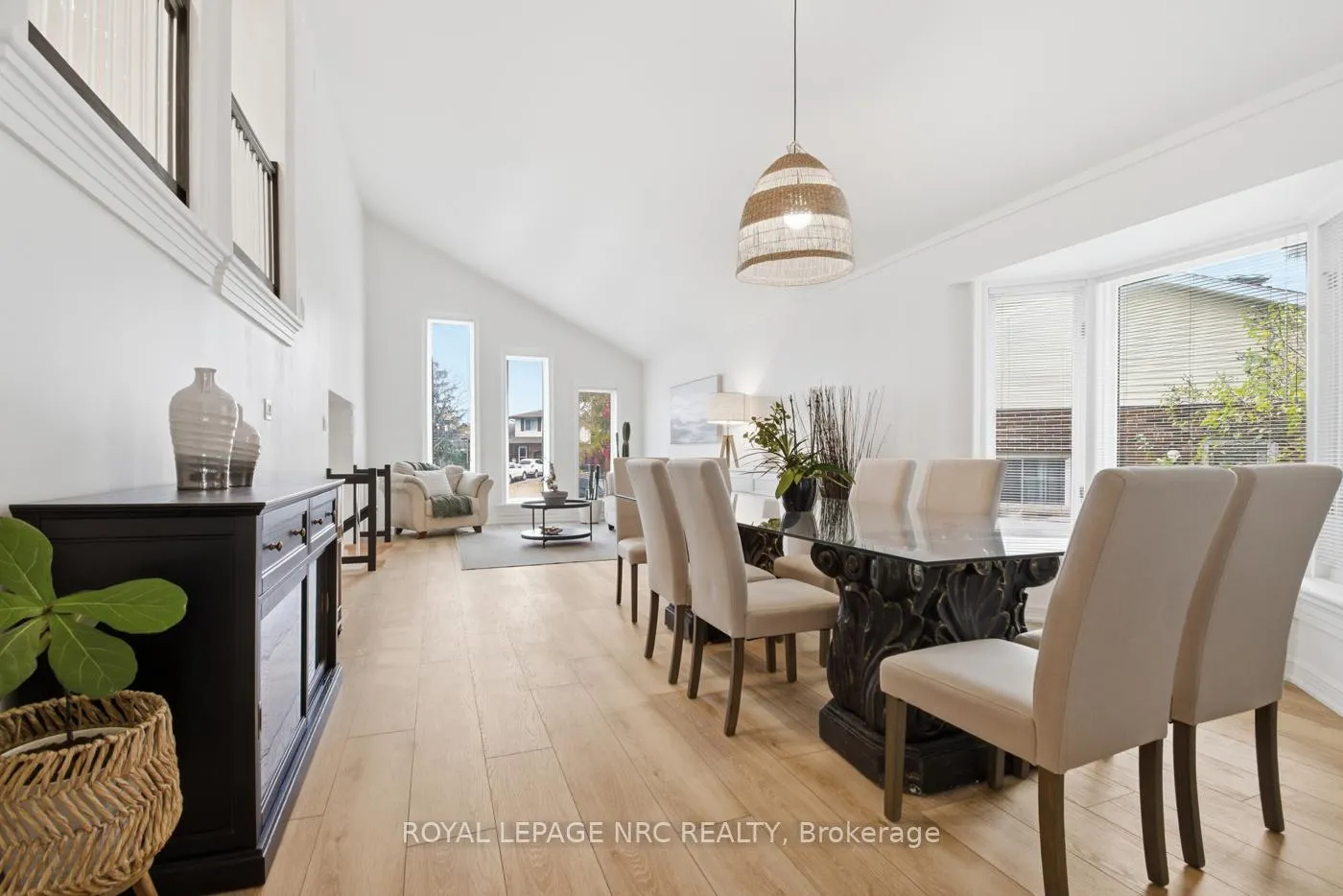 Photo 15 of 12 Fuller Crescent, Thorold, Confederation Heights — HOMEH