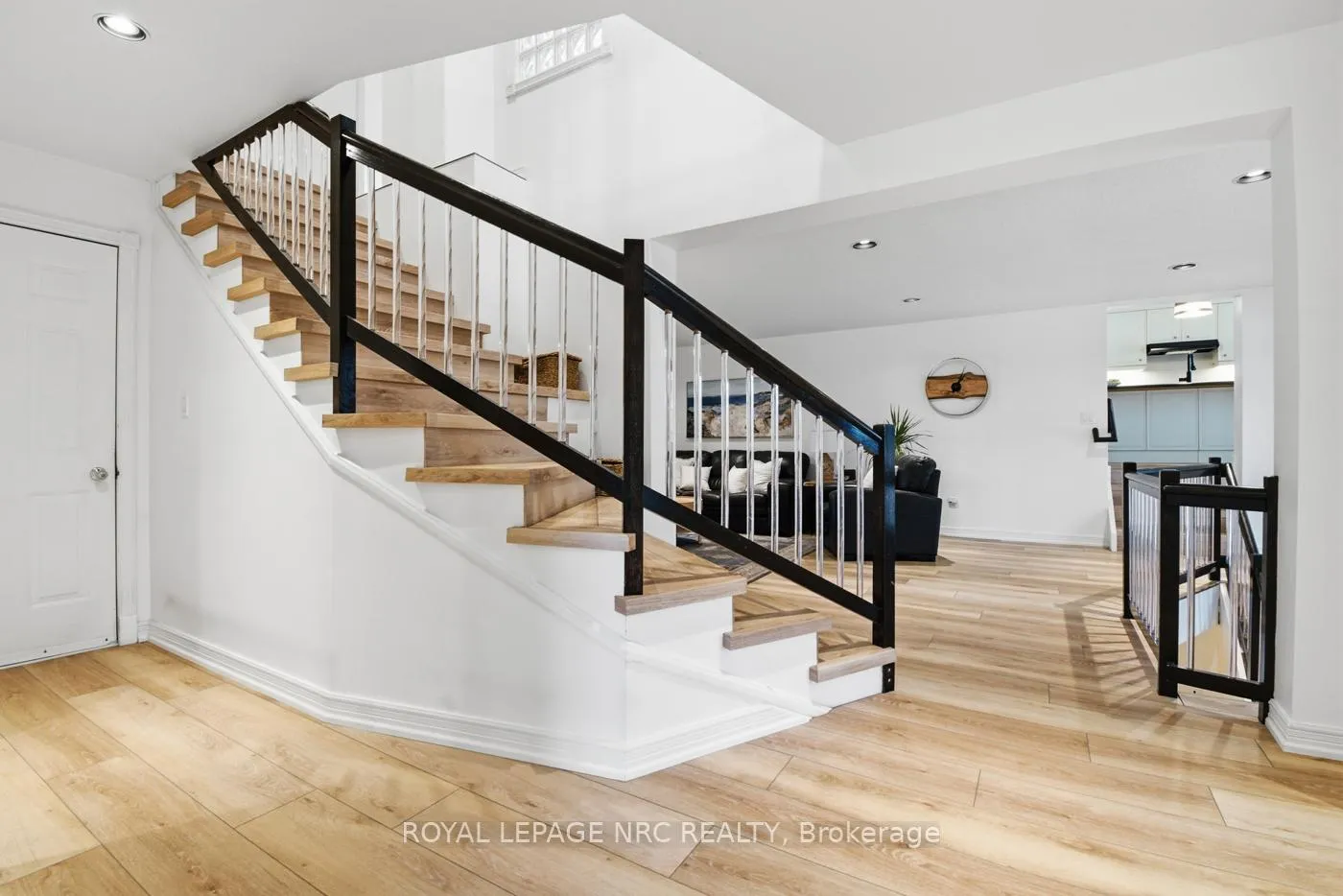 Photo 21 of 12 Fuller Crescent, Thorold, Confederation Heights — HOMEH