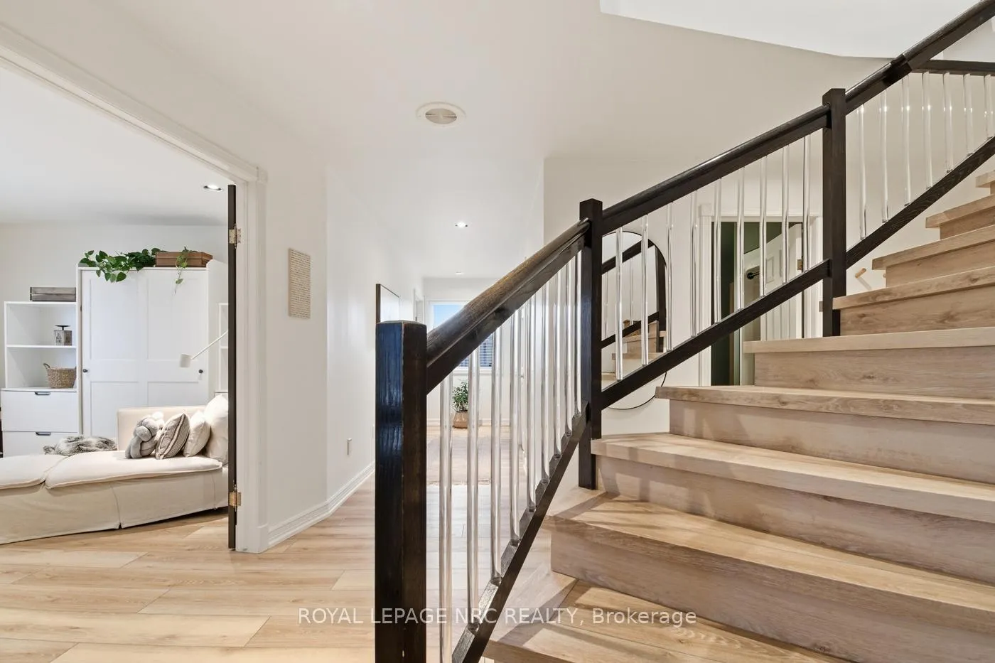 Photo 26 of 12 Fuller Crescent, Thorold, Confederation Heights — HOMEH