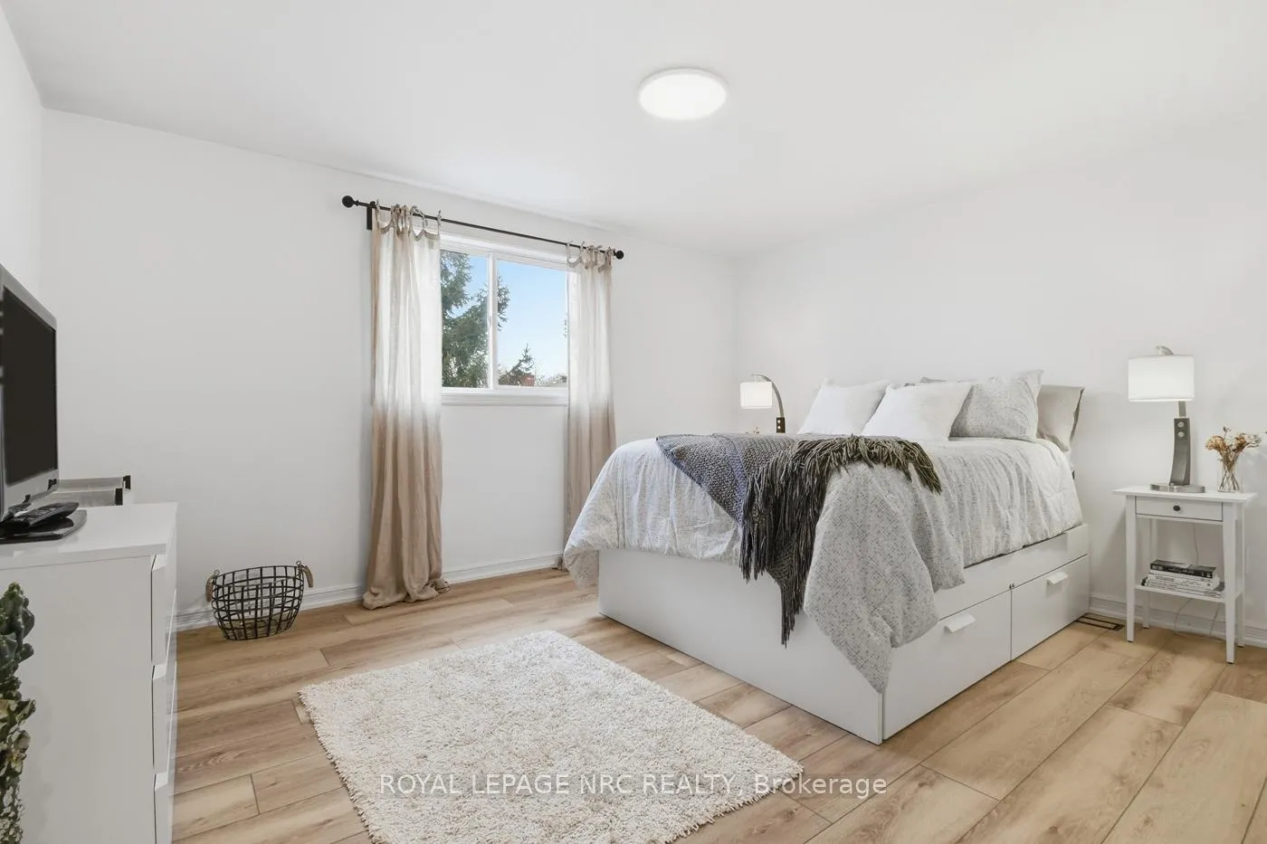 Photo 27 of 12 Fuller Crescent, Thorold, Confederation Heights — HOMEH