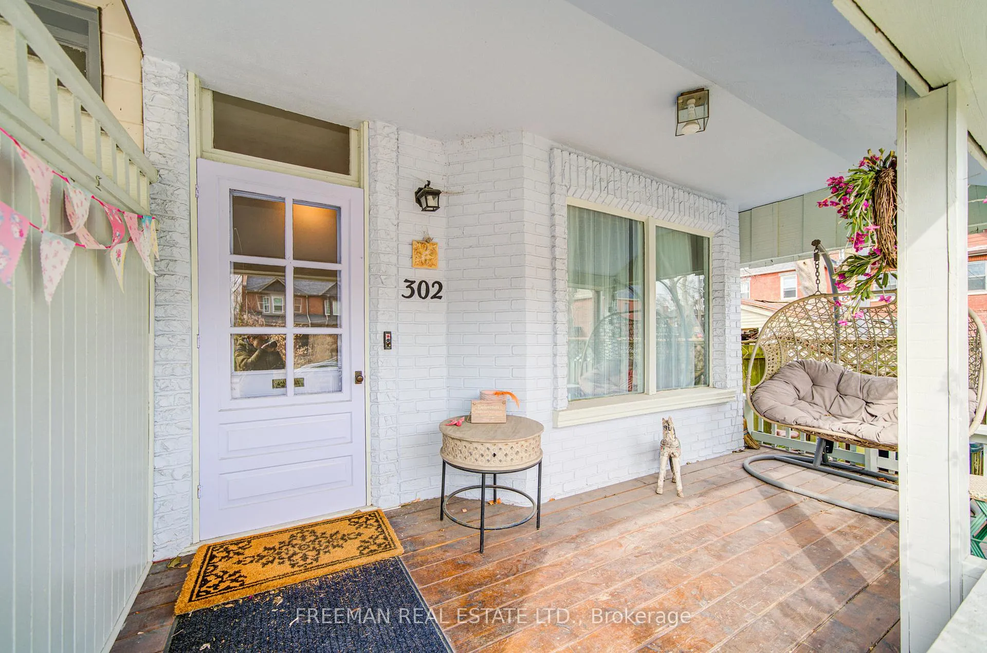 Photo 2 of 302 Evelyn Avenue, Toronto, Junction Area — HOMEH