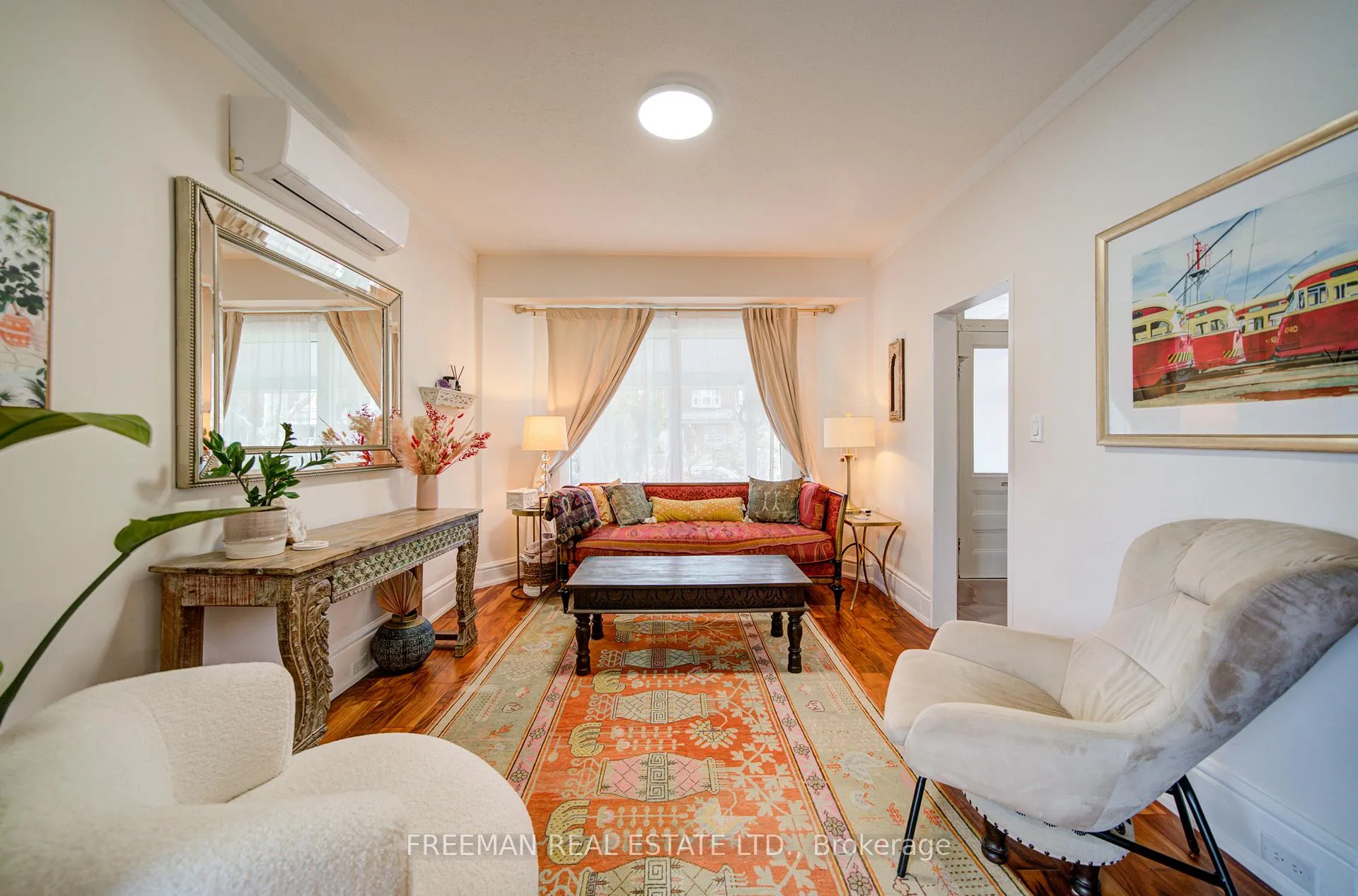 Photo 10 of 302 Evelyn Avenue, Toronto, Junction Area — HOMEH