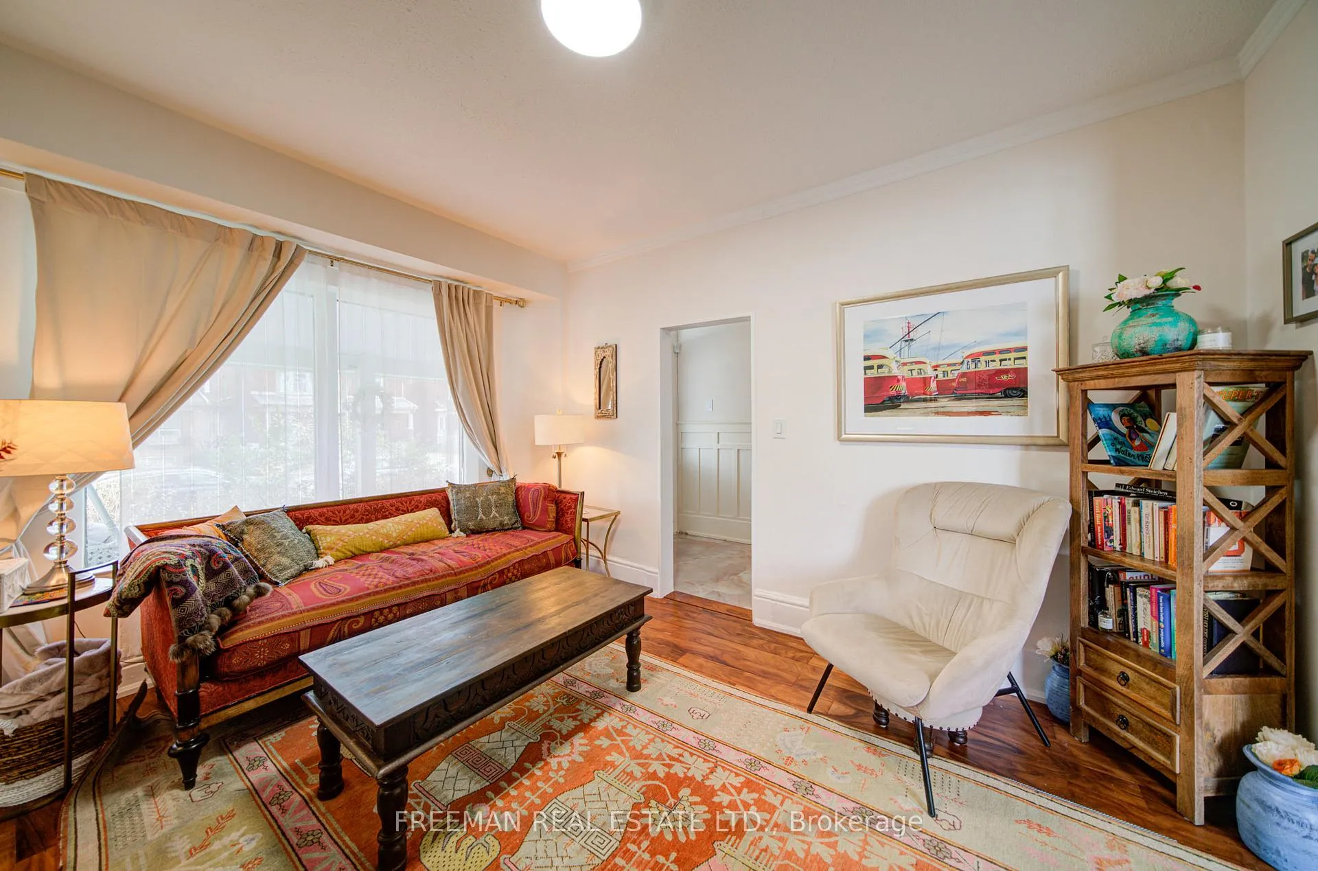 Photo 12 of 302 Evelyn Avenue, Toronto, Junction Area — HOMEH