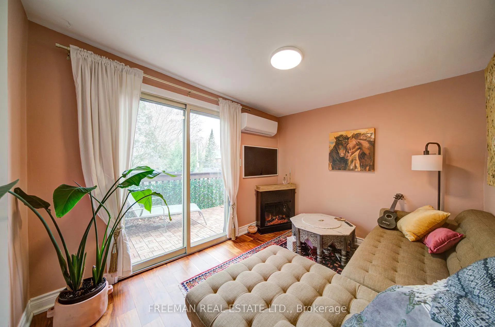 Photo 15 of 302 Evelyn Avenue, Toronto, Junction Area — HOMEH