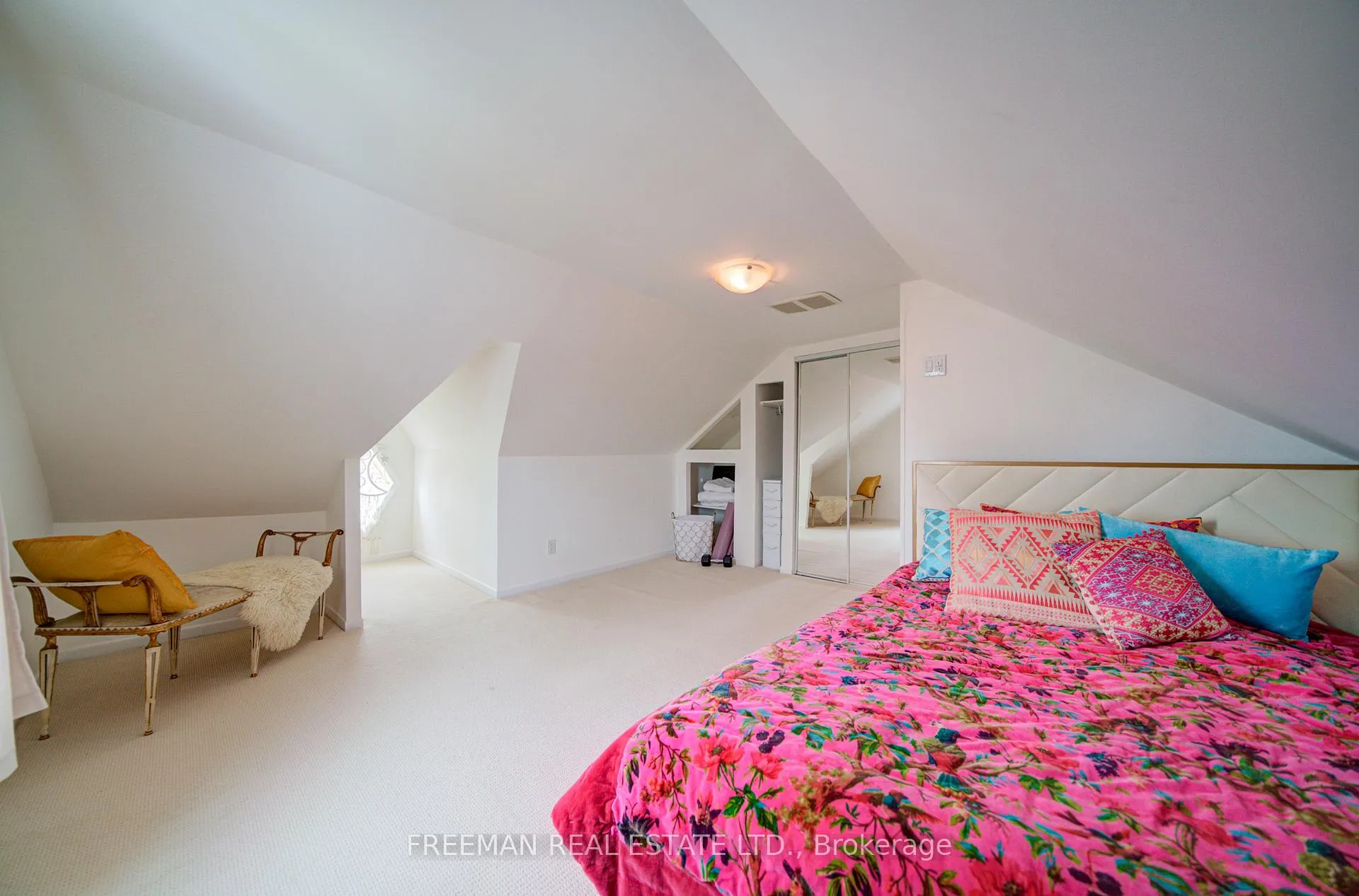 Photo 21 of 302 Evelyn Avenue, Toronto, Junction Area — HOMEH