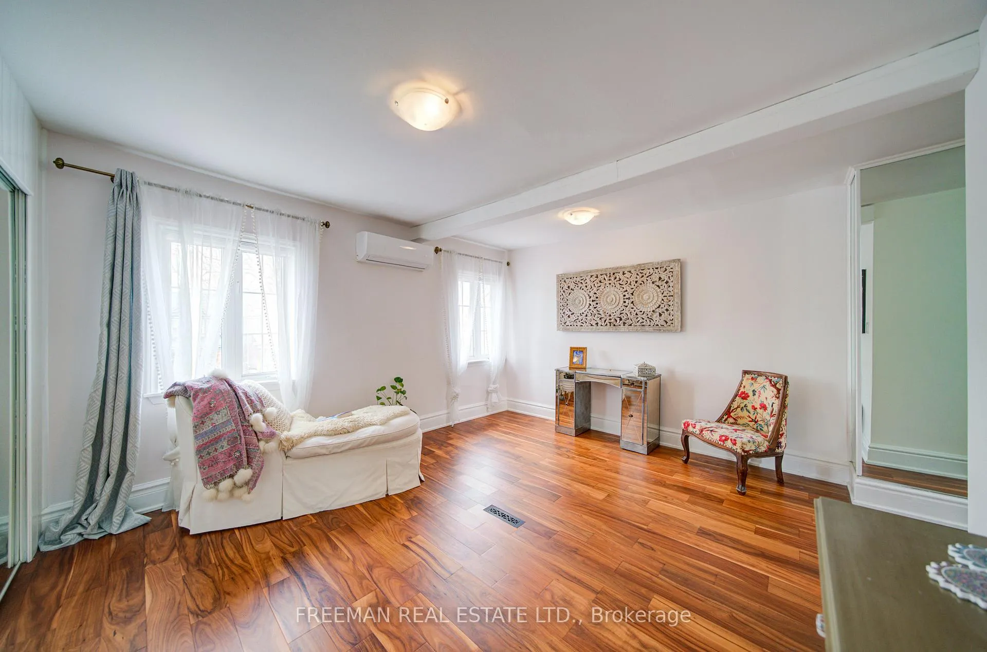 Photo 23 of 302 Evelyn Avenue, Toronto, Junction Area — HOMEH