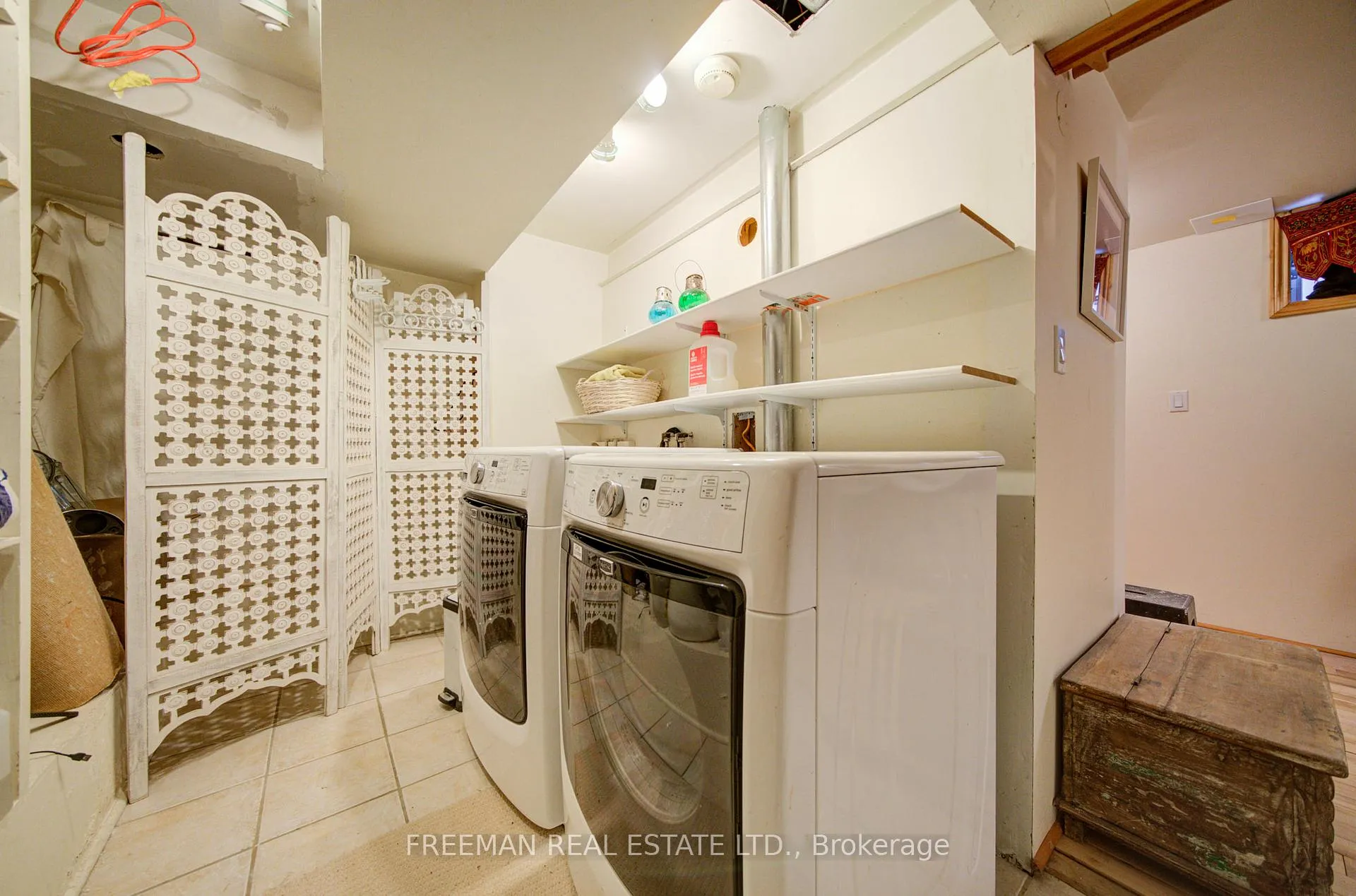 Photo 26 of 302 Evelyn Avenue, Toronto, Junction Area — HOMEH