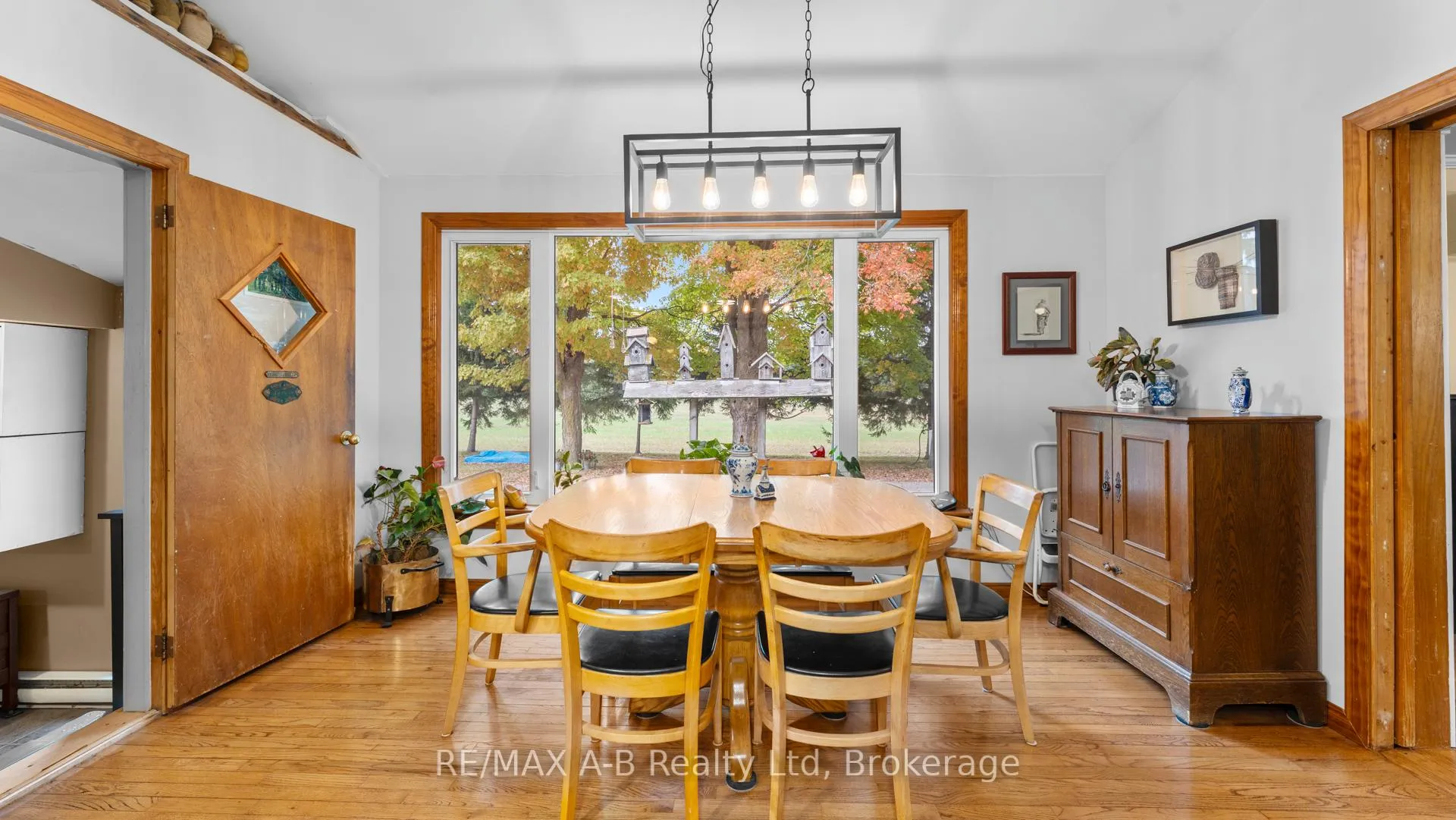 Photo 12 of 24189 Wellburn Road, Thames Centre, Rural Thames Centre — HOMEH