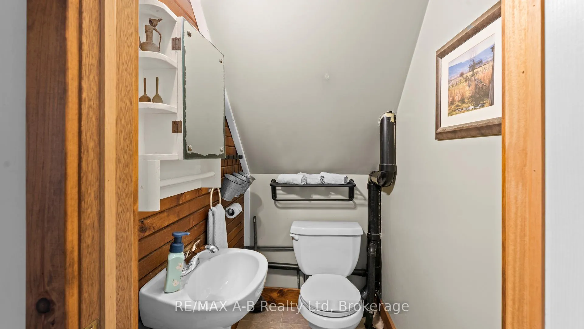 Photo 29 of 24189 Wellburn Road, Thames Centre, Rural Thames Centre — HOMEH