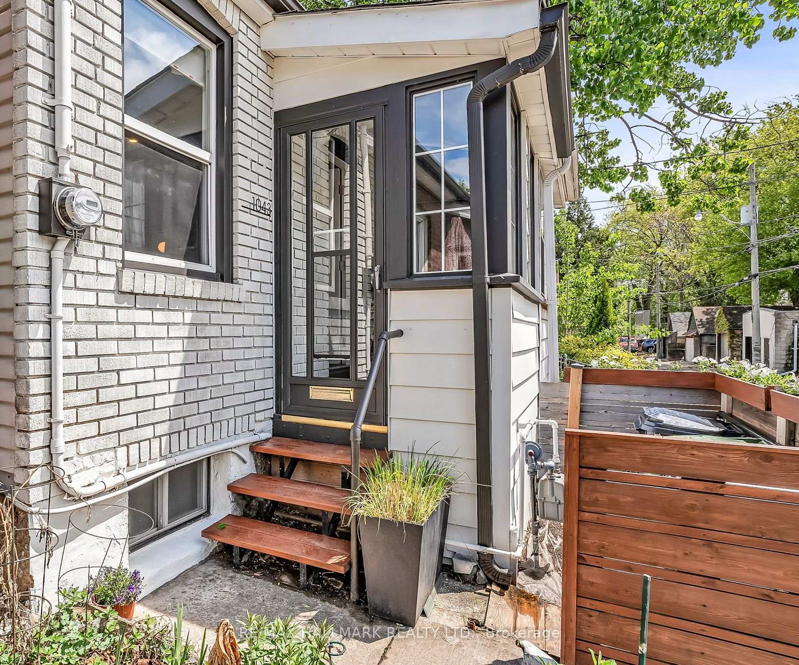 Photo 2 of 1043 Craven Road, Toronto, Greenwood-Coxwell — HOMEH