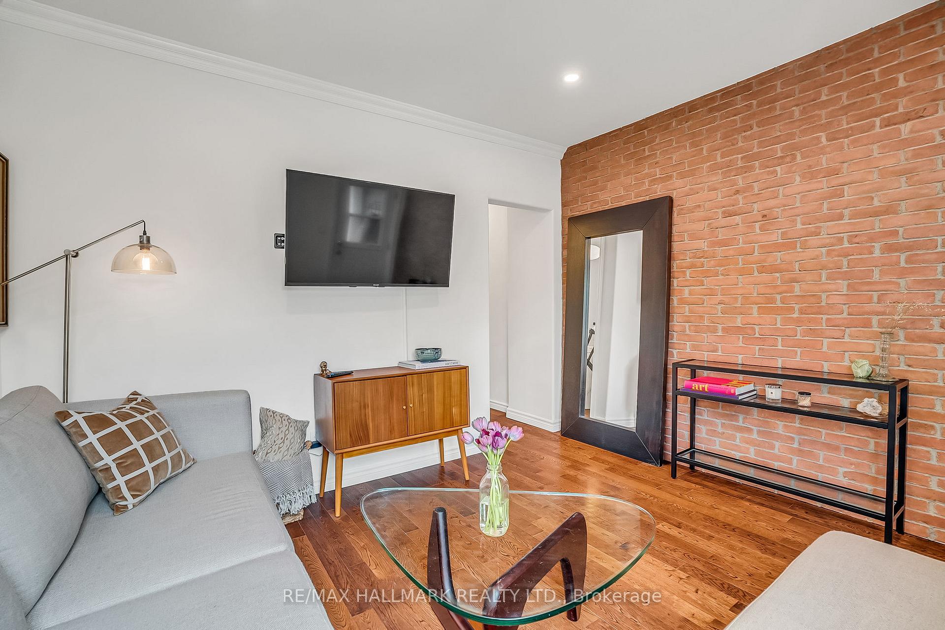 Photo 6 of 1043 Craven Road, Toronto, Greenwood-Coxwell — HOMEH