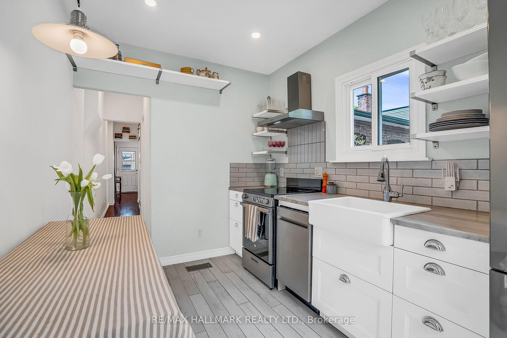 Photo 13 of 1043 Craven Road, Toronto, Greenwood-Coxwell — HOMEH
