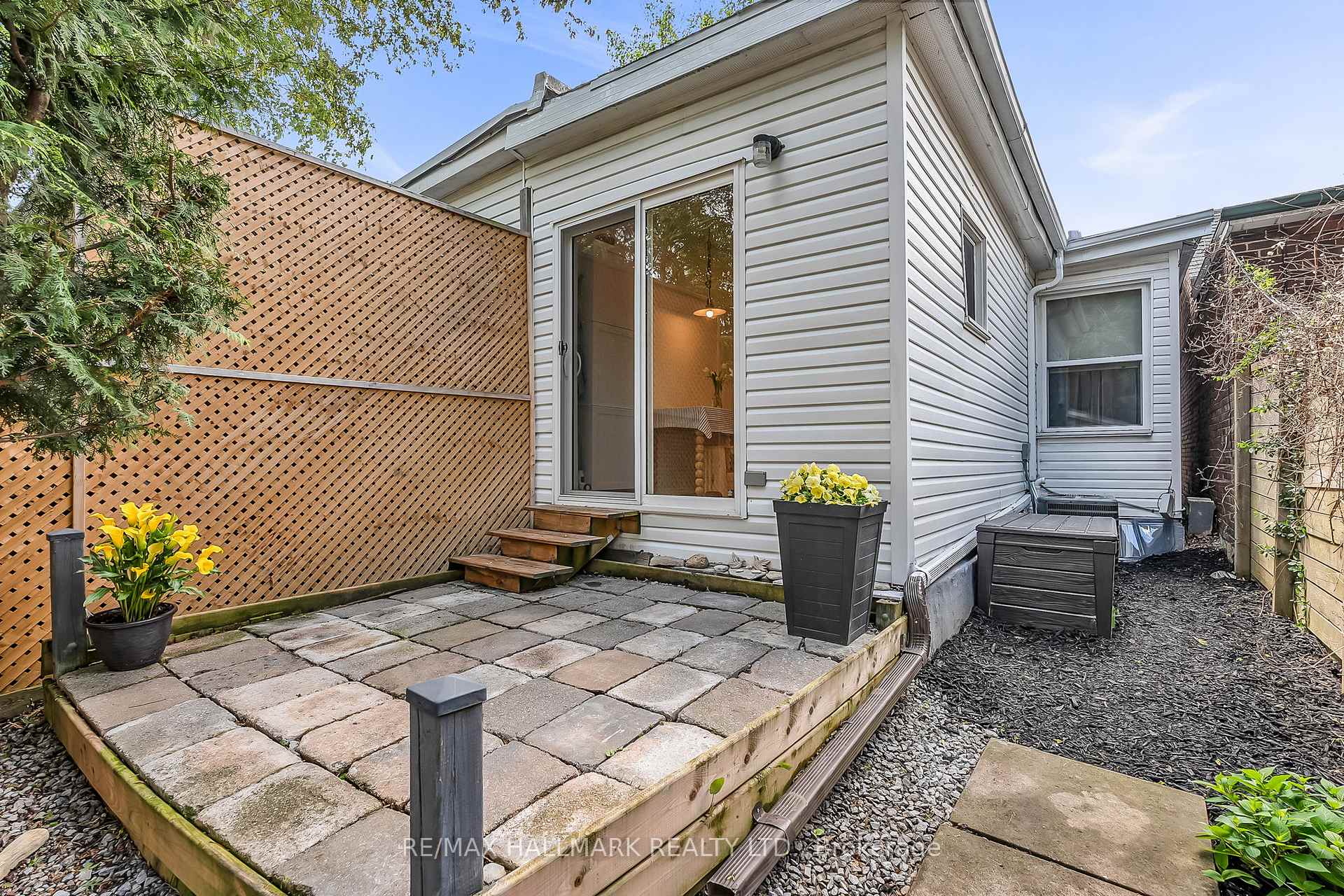 Photo 14 of 1043 Craven Road, Toronto, Greenwood-Coxwell — HOMEH