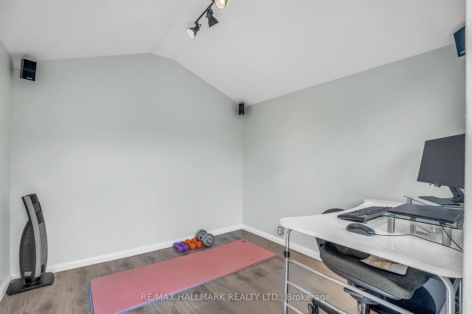Photo 17 of 1043 Craven Road, Toronto, Greenwood-Coxwell — HOMEH