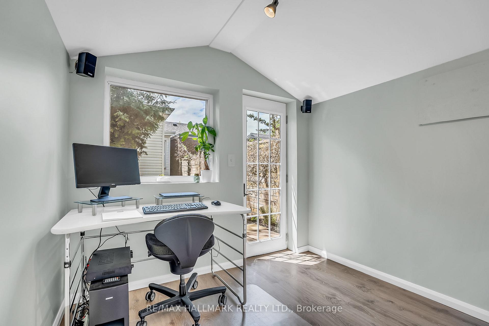 Photo 18 of 1043 Craven Road, Toronto, Greenwood-Coxwell — HOMEH