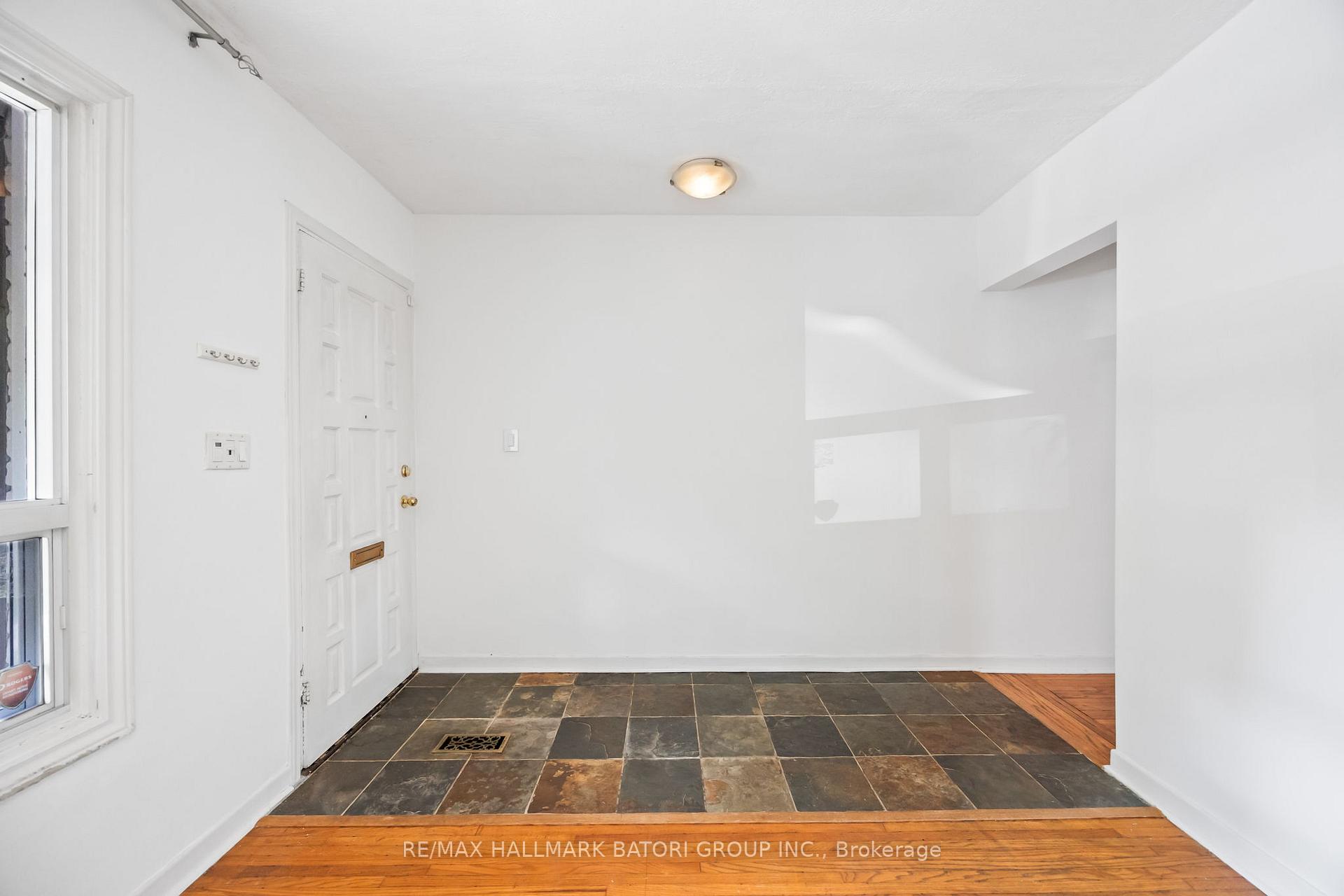 Photo 2 of 135 Kenwood Avenue, Toronto, Humewood-Cedarvale — HOMEH