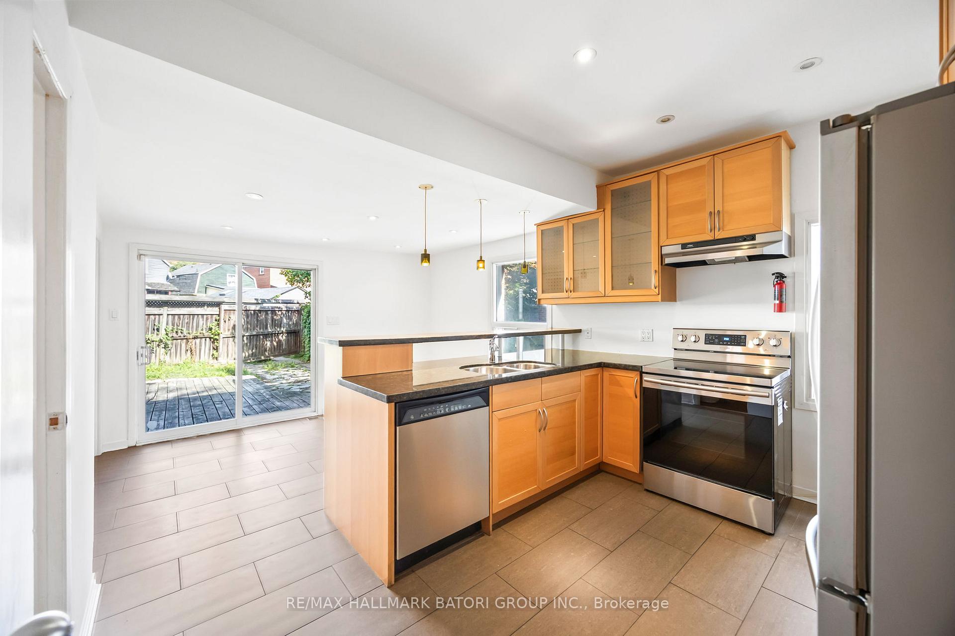 Photo 6 of 135 Kenwood Avenue, Toronto, Humewood-Cedarvale — HOMEH