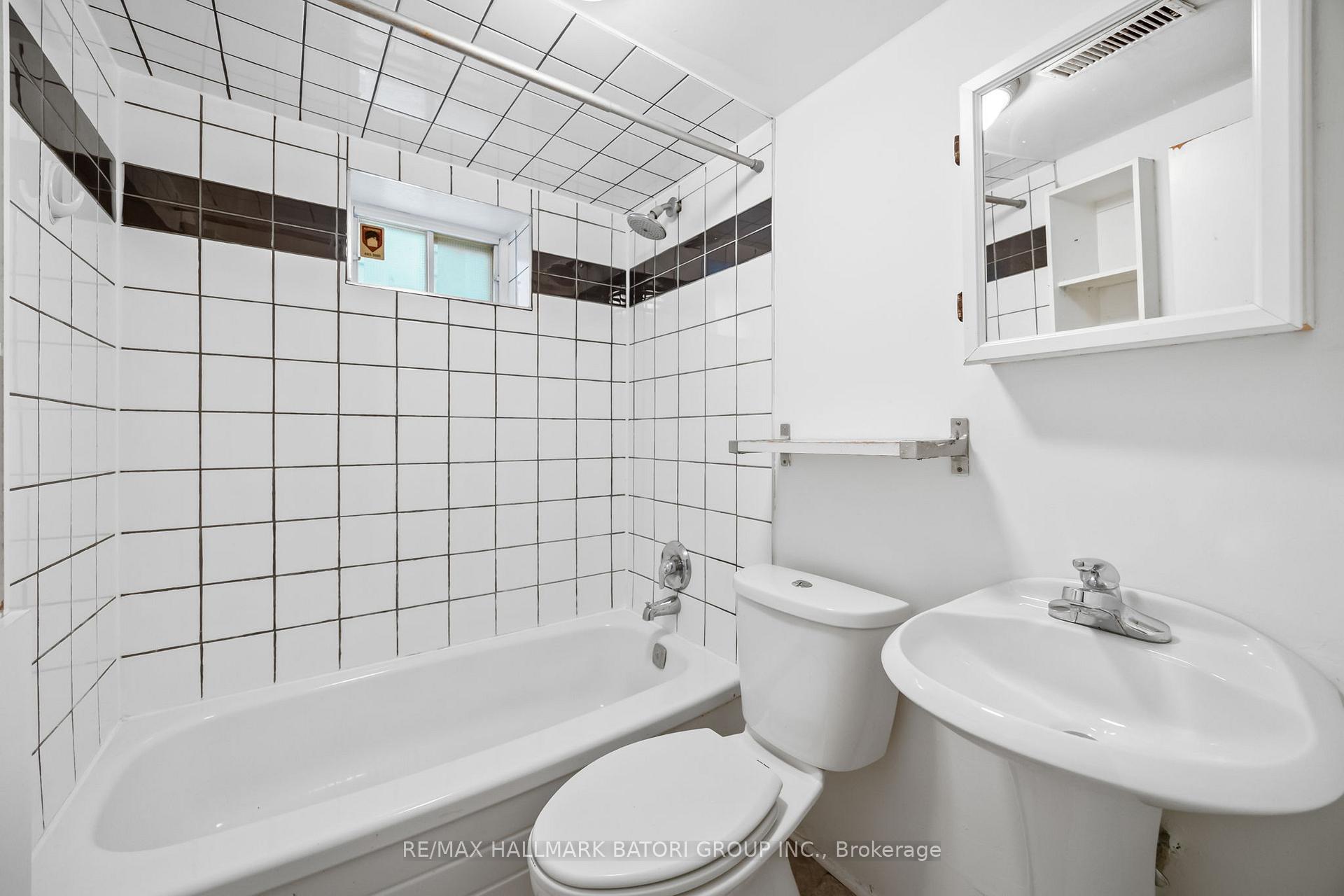 Photo 15 of 135 Kenwood Avenue, Toronto, Humewood-Cedarvale — HOMEH
