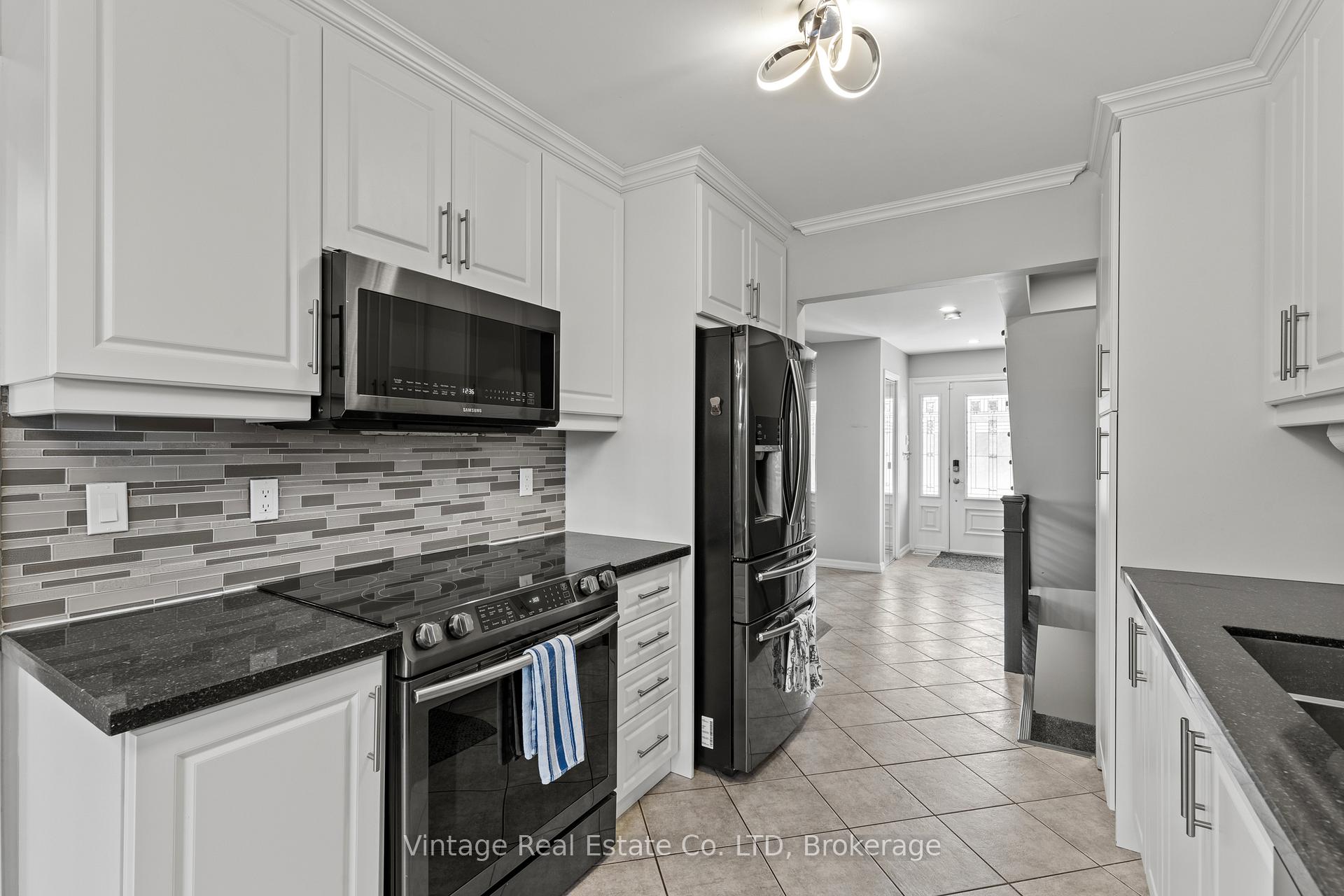 Photo 5 of 31 Remigio Court, Thorold, Confederation Heights — HOMEH