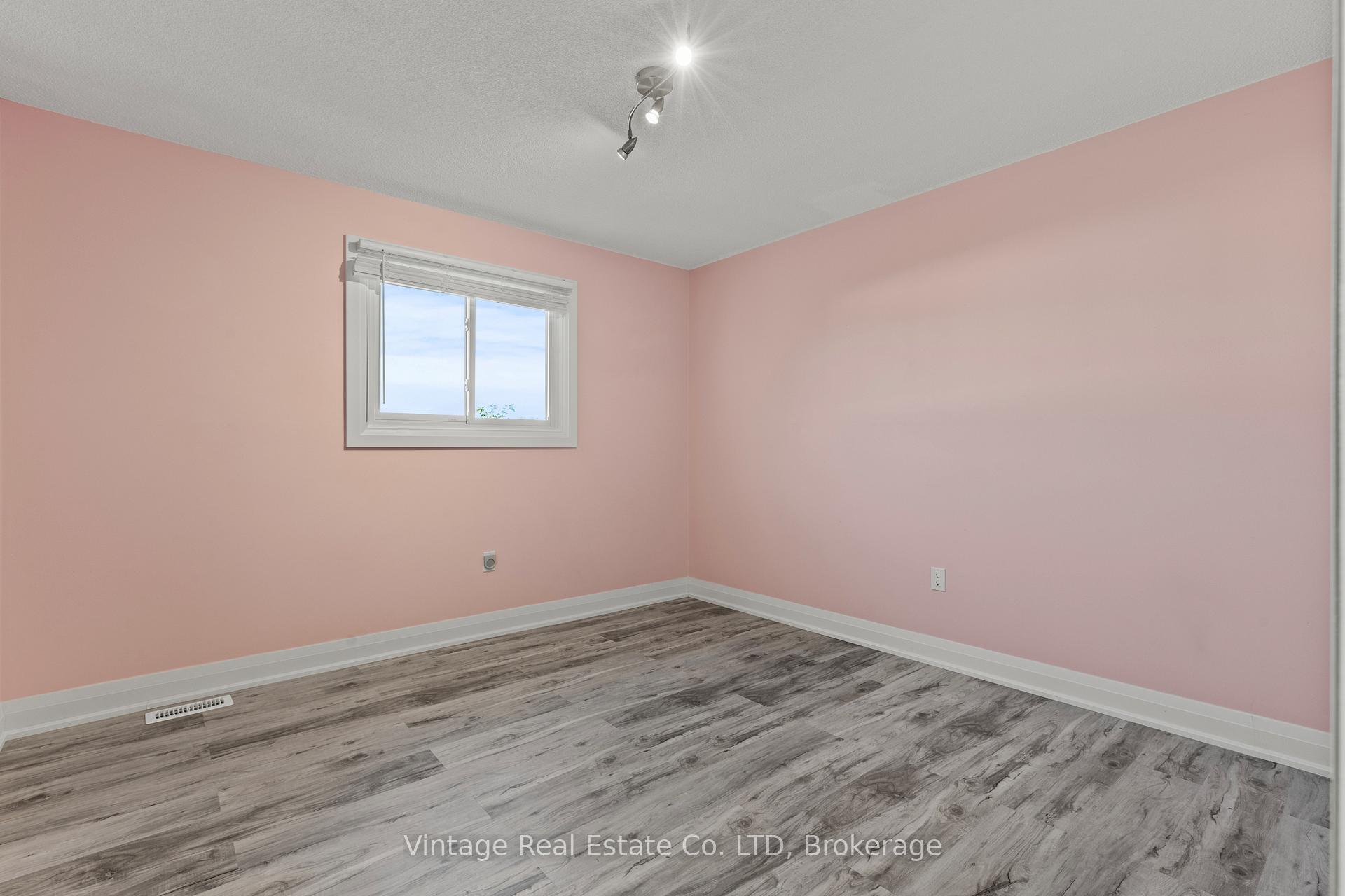 Photo 13 of 31 Remigio Court, Thorold, Confederation Heights — HOMEH