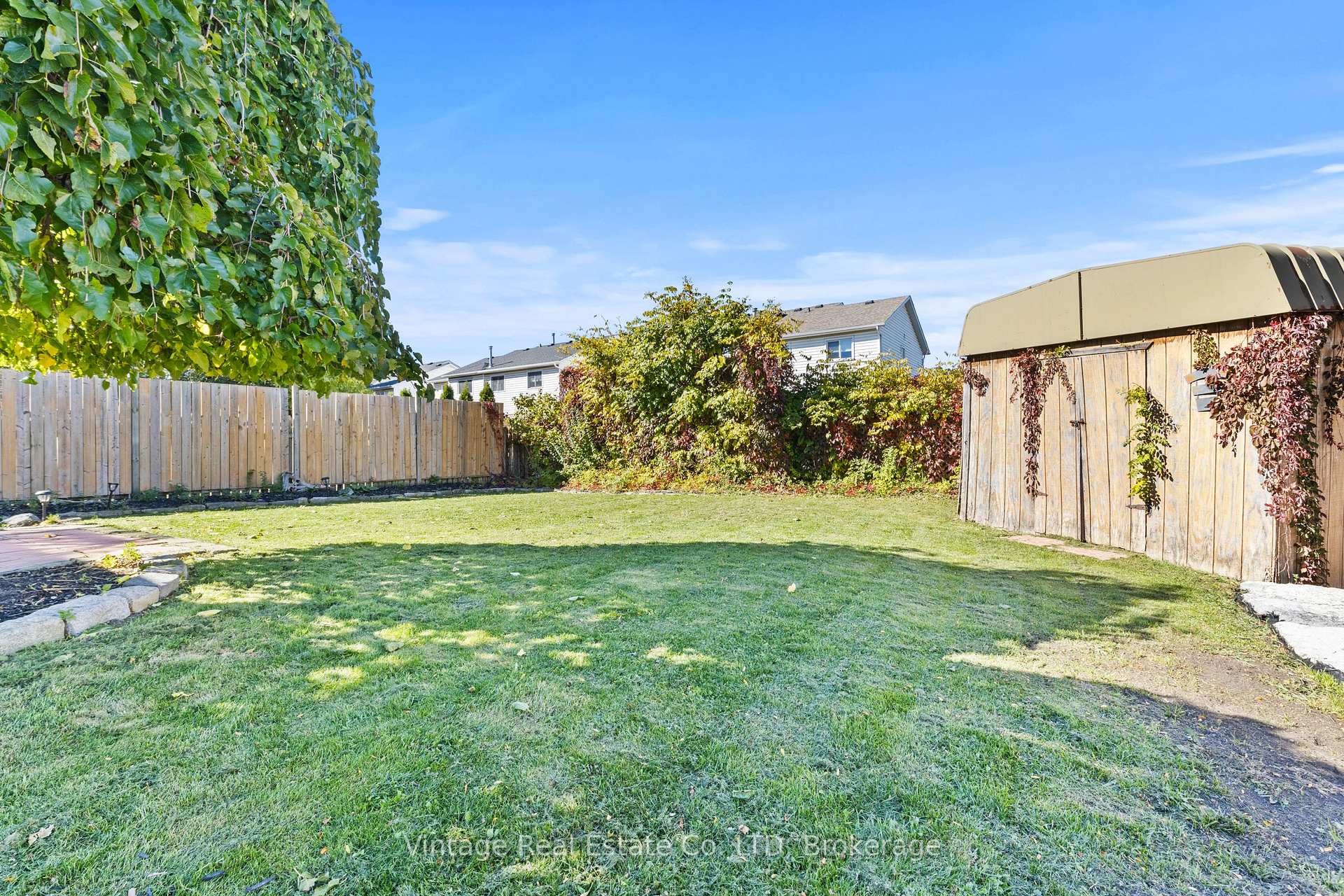 Photo 21 of 31 Remigio Court, Thorold, Confederation Heights — HOMEH