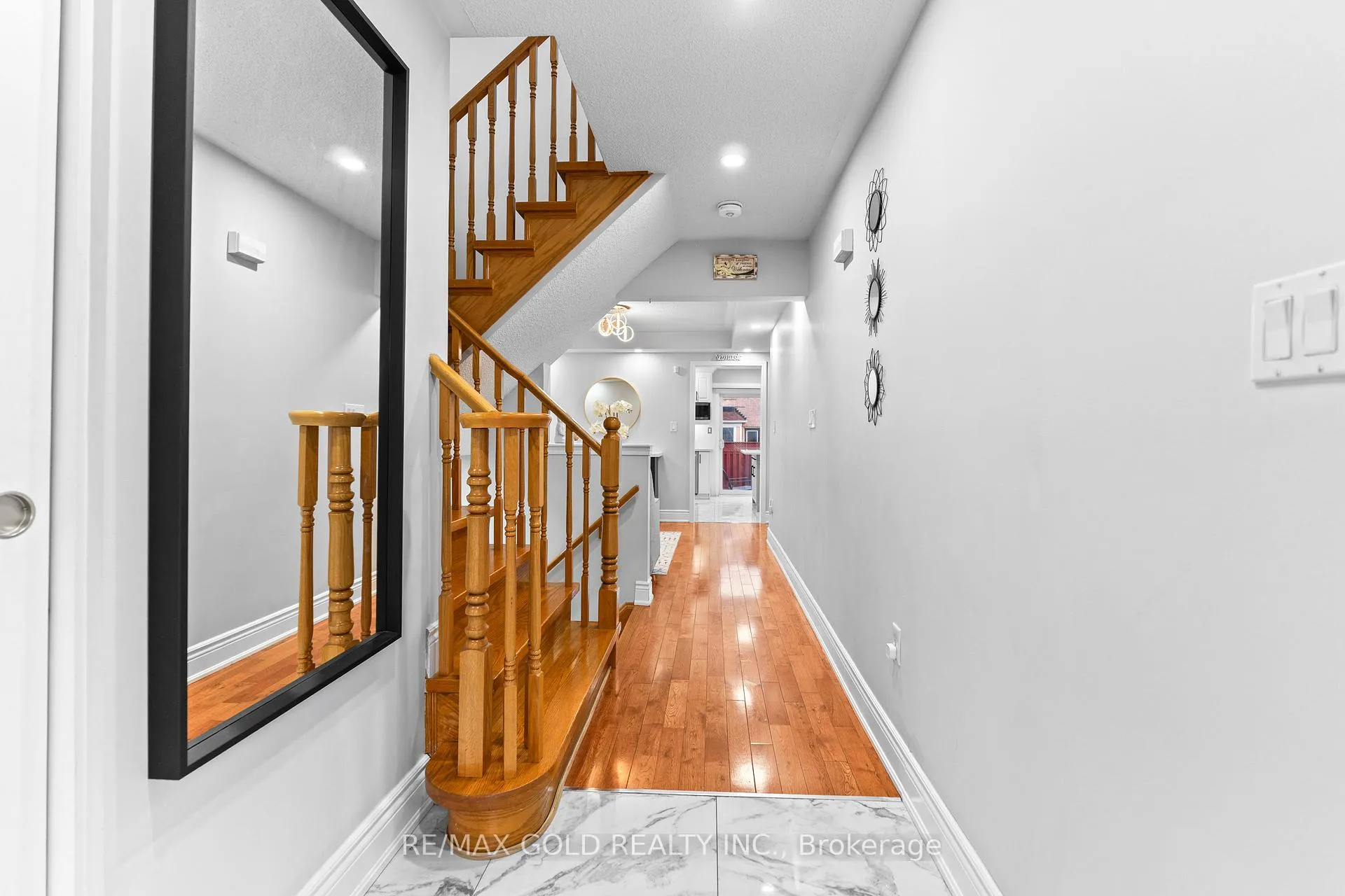 Photo 4 of 29 Zimmer Street, Brampton, Gore Industrial North — HOMEH