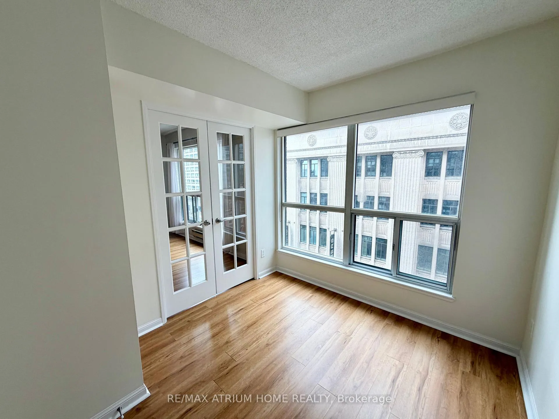 Photo 14 of Unit 910, 7 Carlton Street, Toronto, Church-Yonge Corridor — HOMEH