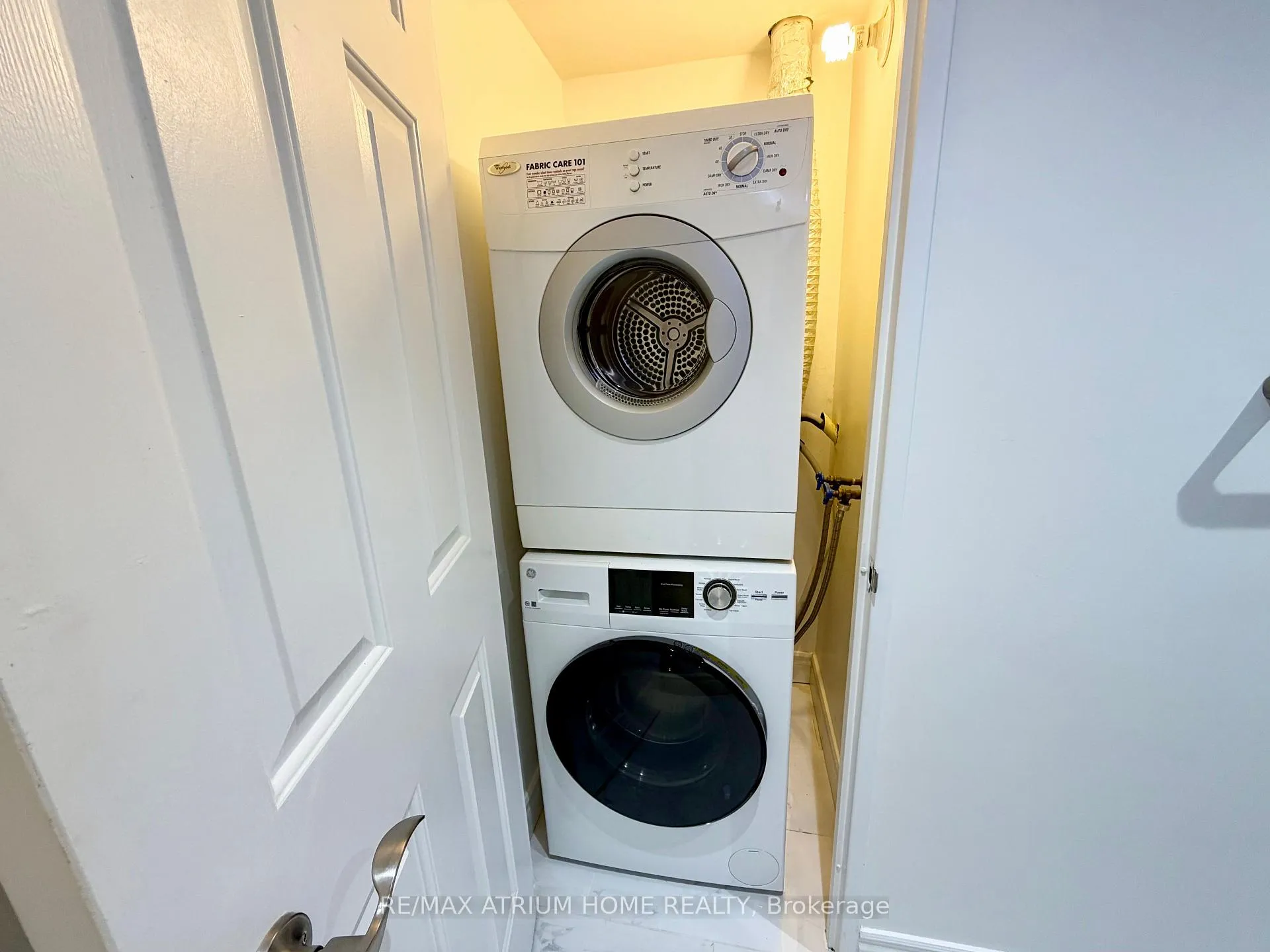 Photo 16 of Unit 910, 7 Carlton Street, Toronto, Church-Yonge Corridor — HOMEH