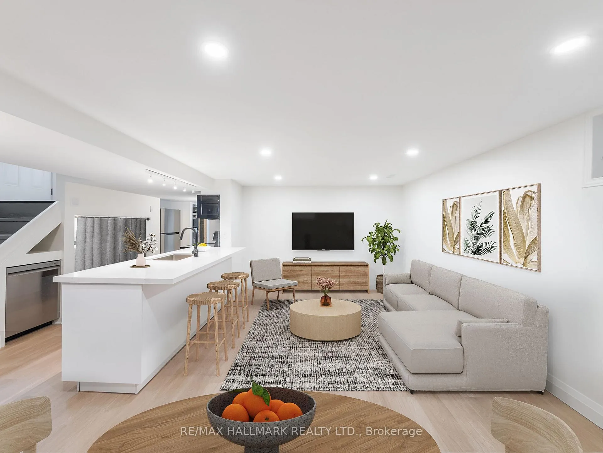 Photo 4 of Unit Lower, 588 Victoria Park Avenue, Toronto, East End-Danforth — HOMEH