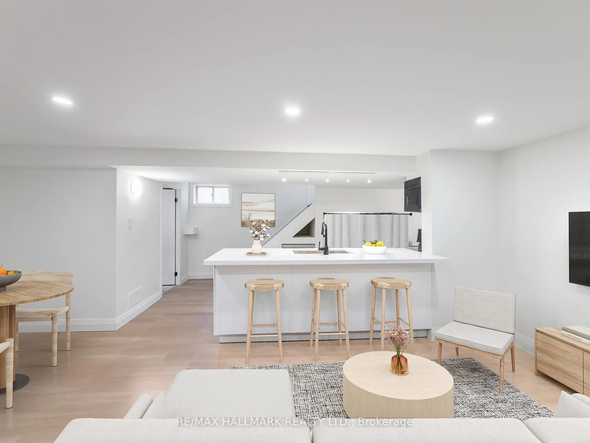 Photo 5 of Unit Lower, 588 Victoria Park Avenue, Toronto, East End-Danforth — HOMEH