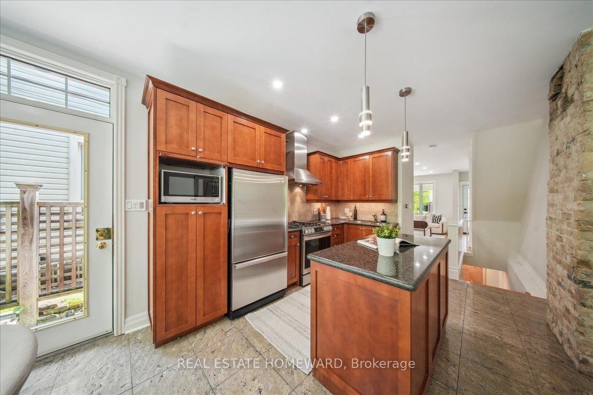 Photo 11 of 98 Sparkhall Avenue, Toronto, North Riverdale — HOMEH