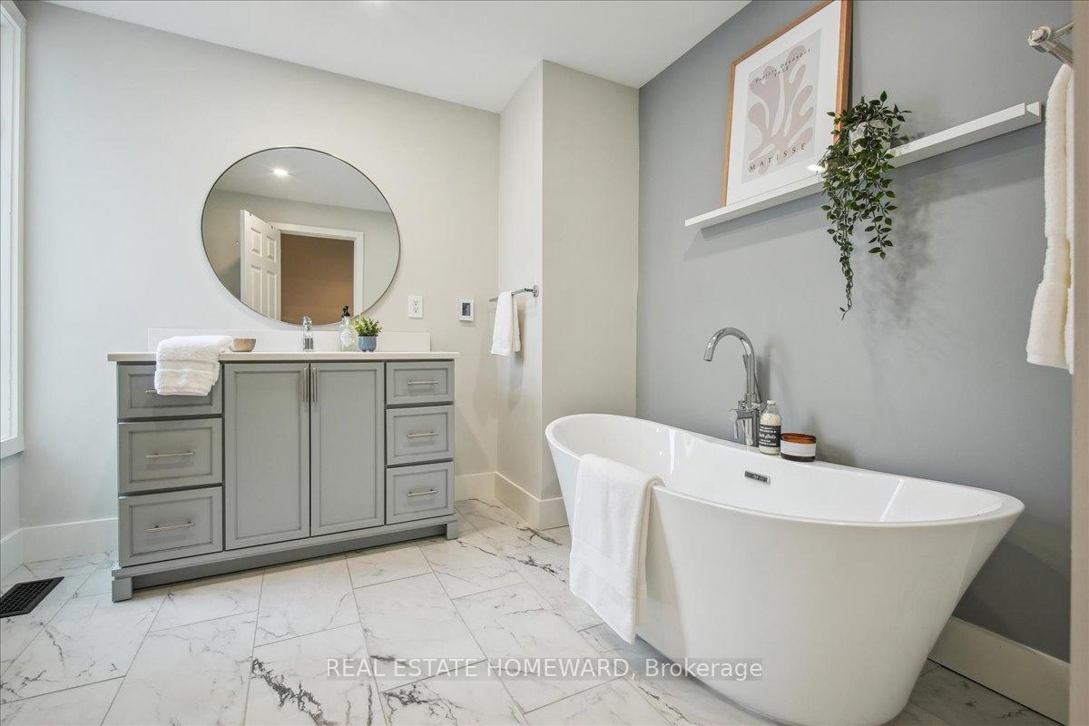 Photo 28 of 98 Sparkhall Avenue, Toronto, North Riverdale — HOMEH