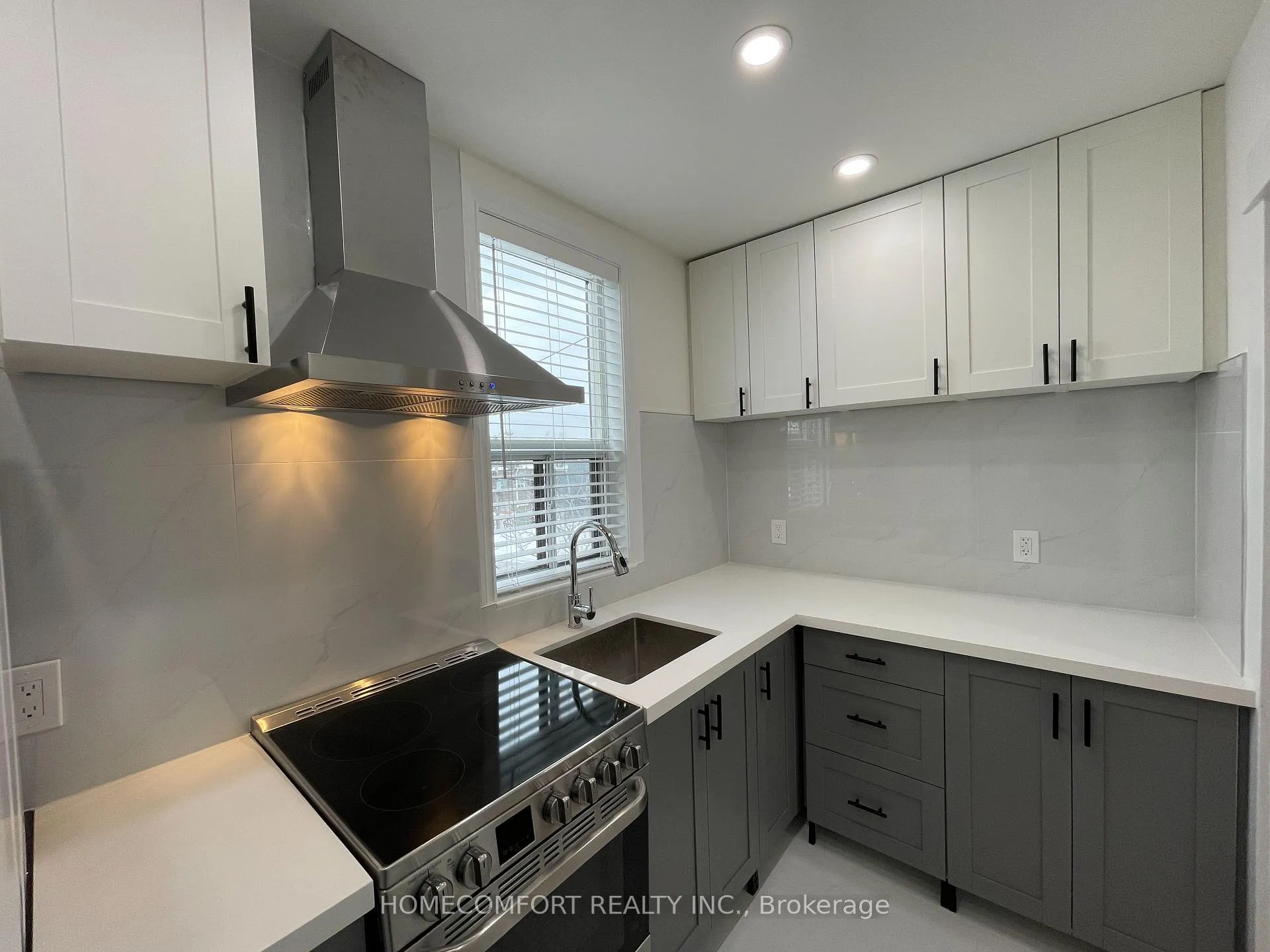 Photo 5 of Unit Upper, 33 Strathmore Boulevard, Toronto, Danforth — HOMEH