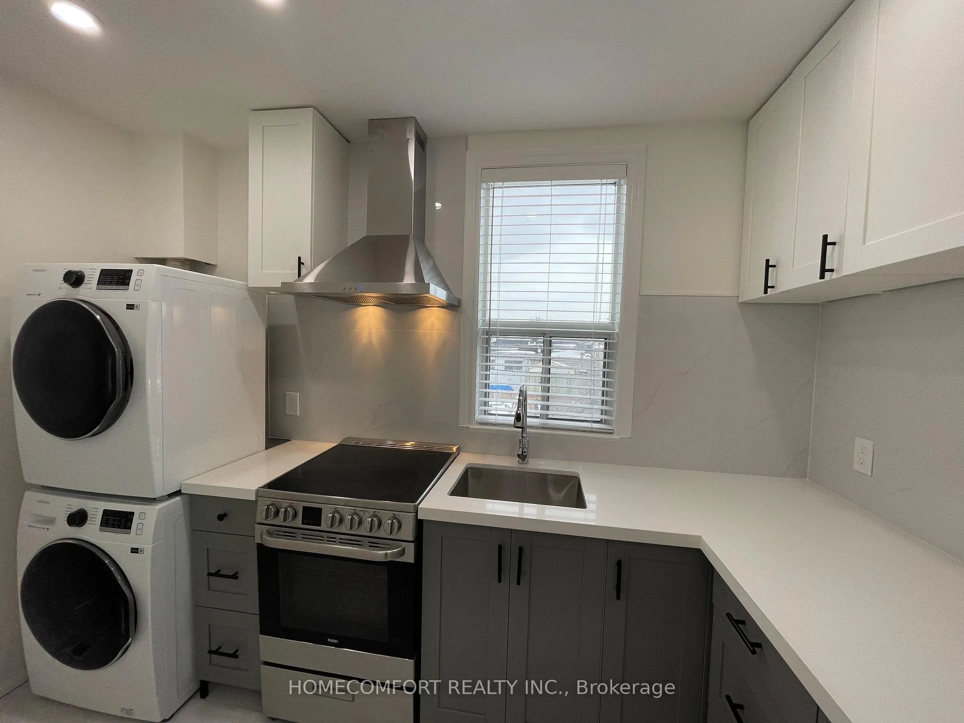 Photo 6 of Unit Upper, 33 Strathmore Boulevard, Toronto, Danforth — HOMEH