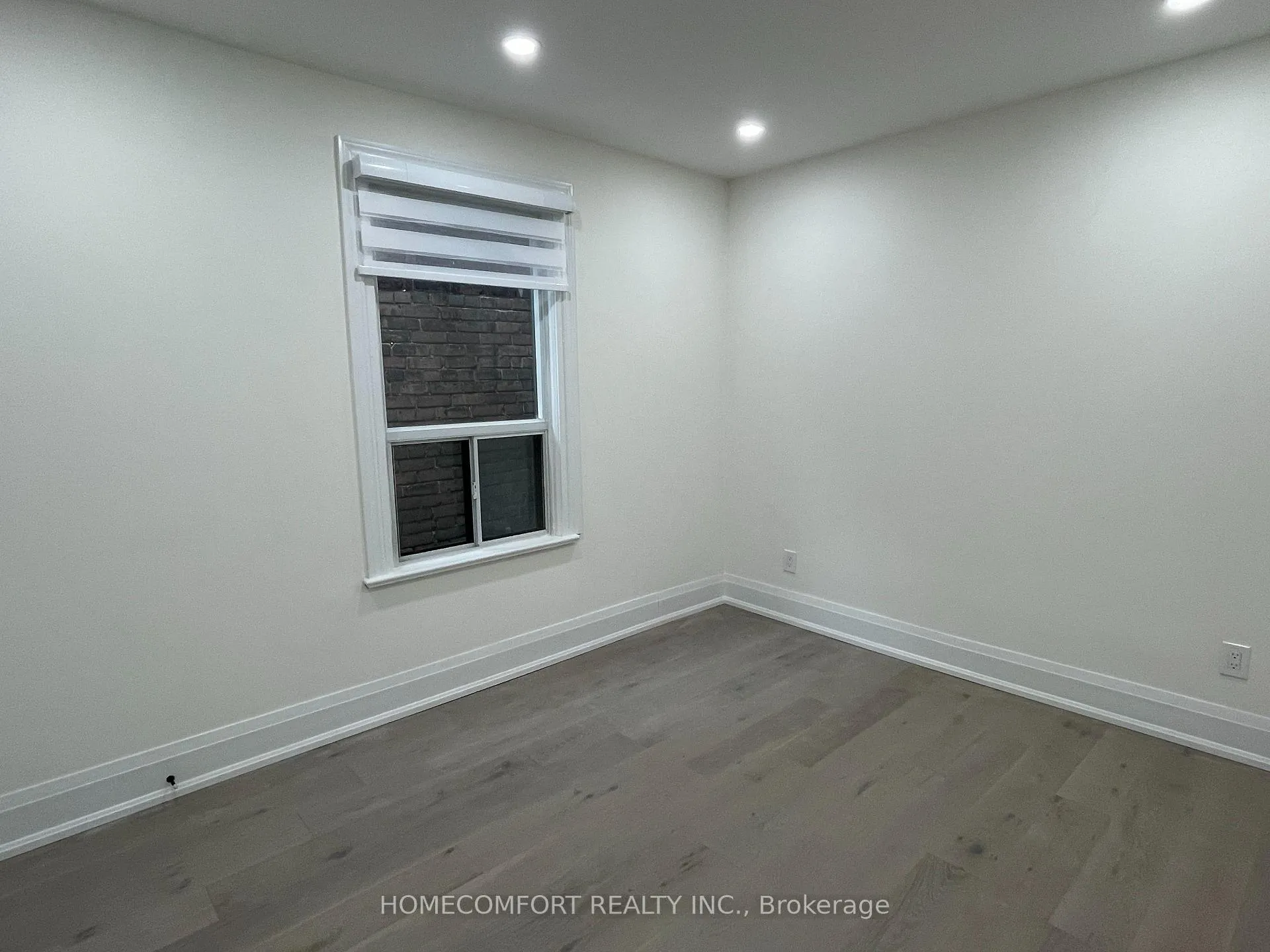 Photo 18 of Unit Upper, 33 Strathmore Boulevard, Toronto, Danforth — HOMEH