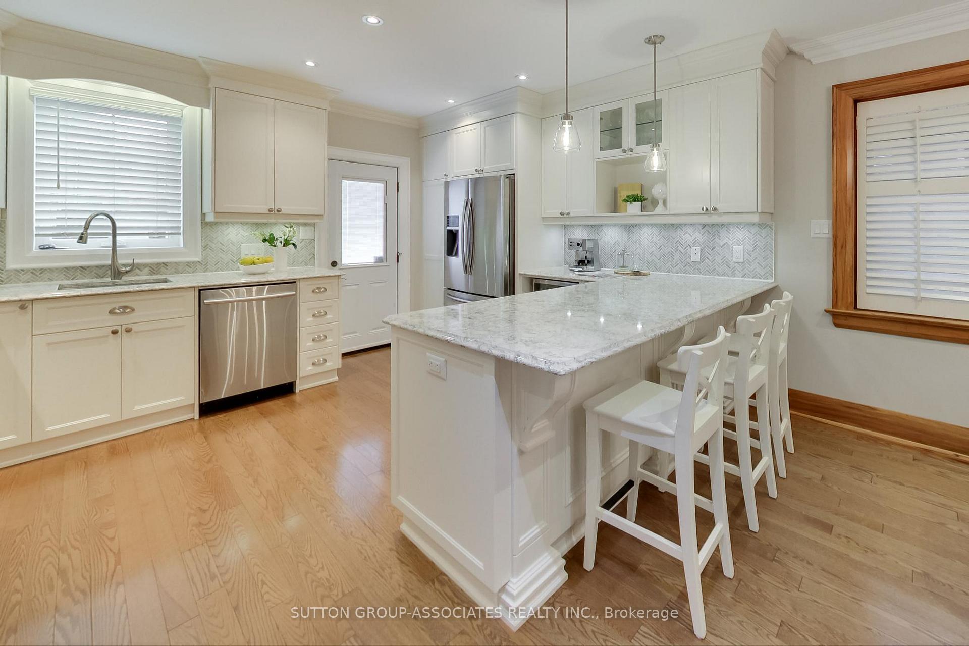 Photo 11 of 163 Maplewood Avenue, Toronto, Humewood-Cedarvale — HOMEH