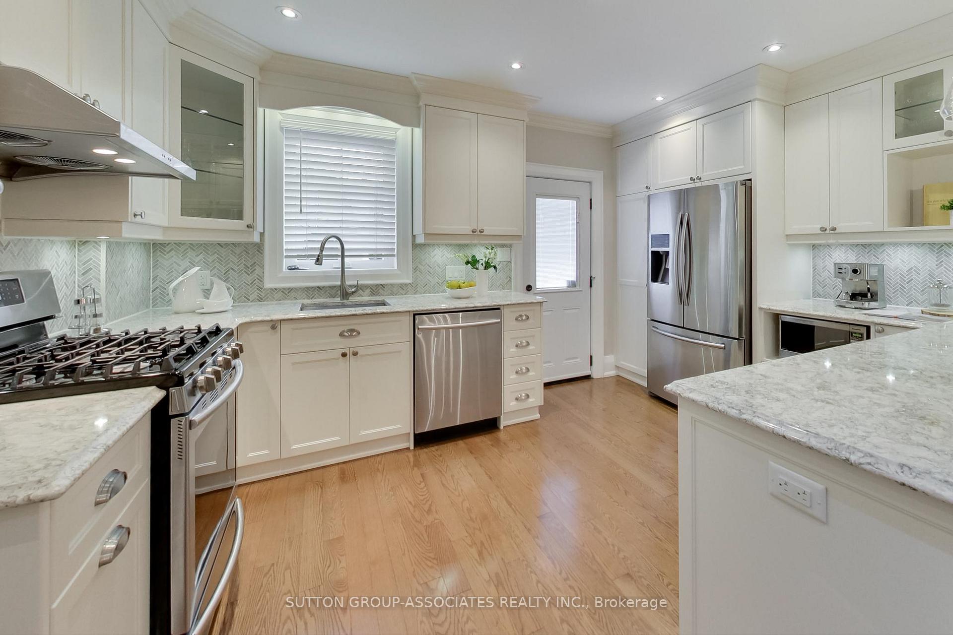 Photo 13 of 163 Maplewood Avenue, Toronto, Humewood-Cedarvale — HOMEH