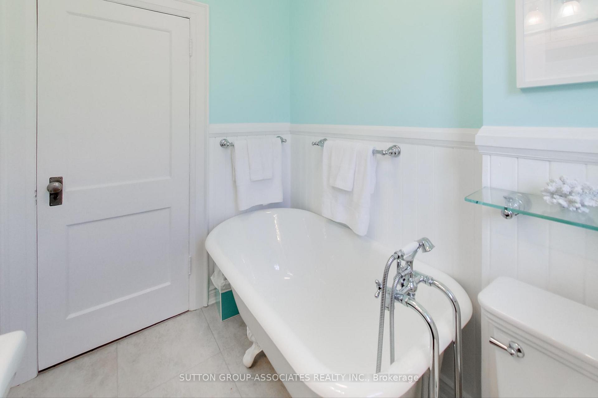 Photo 22 of 163 Maplewood Avenue, Toronto, Humewood-Cedarvale — HOMEH