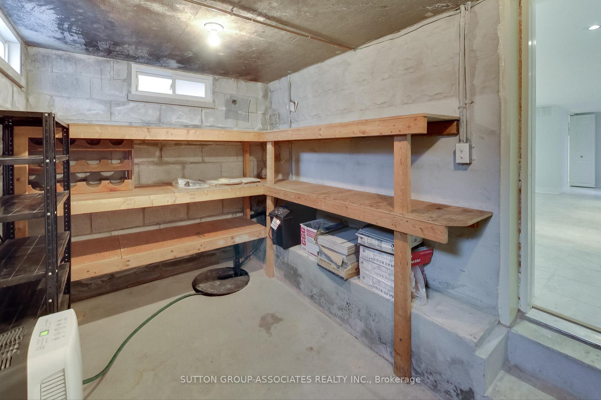 Photo 37 of 163 Maplewood Avenue, Toronto, Humewood-Cedarvale — HOMEH