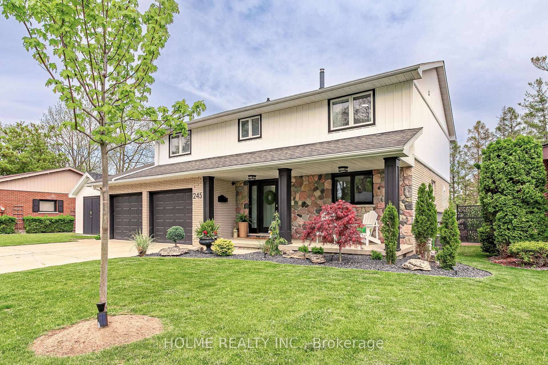 Photo 1 of 245 Riverview Drive, Strathroy-Caradoc, NE — HOMEH